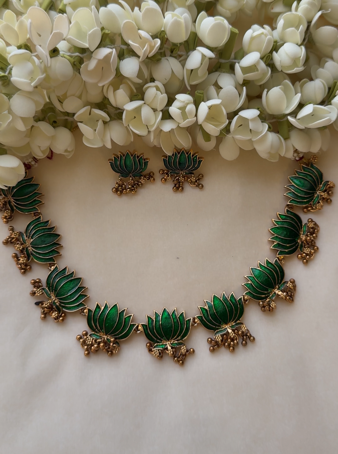 Green Lotus Necklace with Earrings