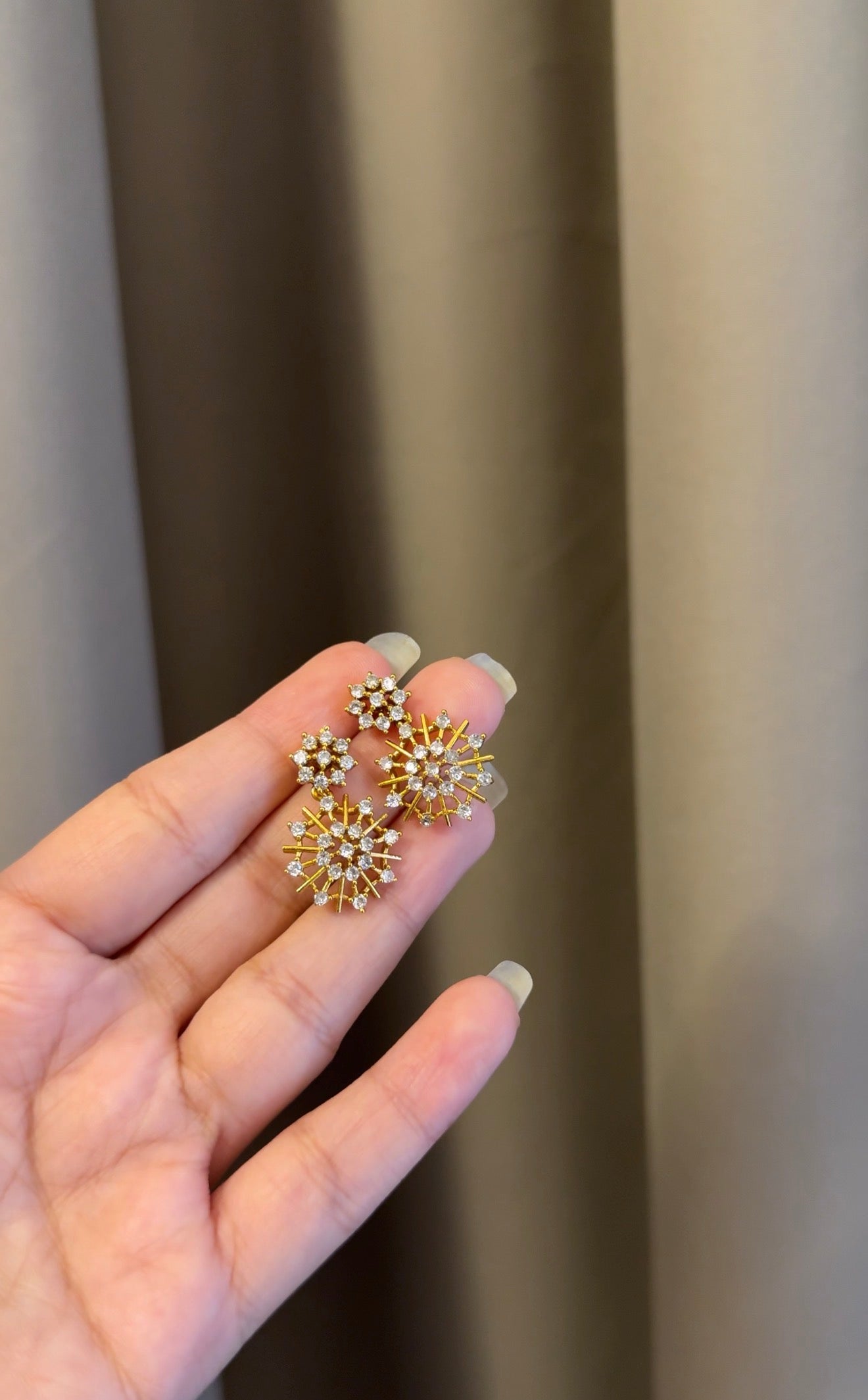 Floral Diamond stone Necklace with Earrings