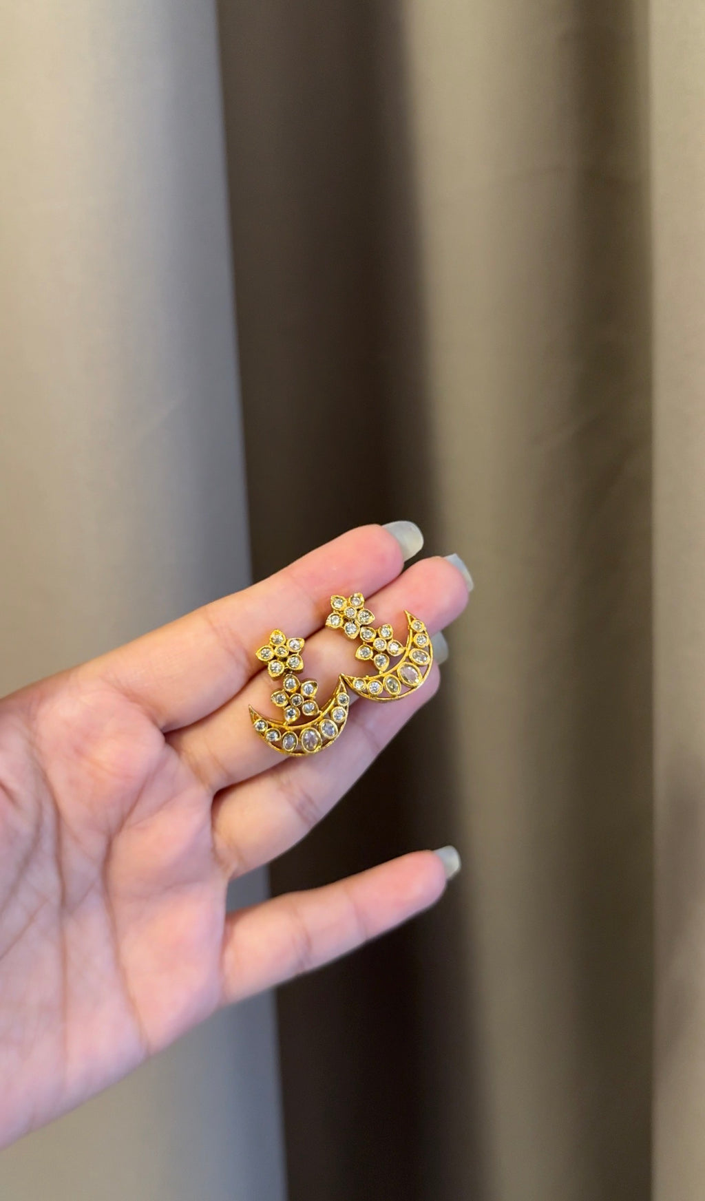 AD stone Moon Choker with Earrings