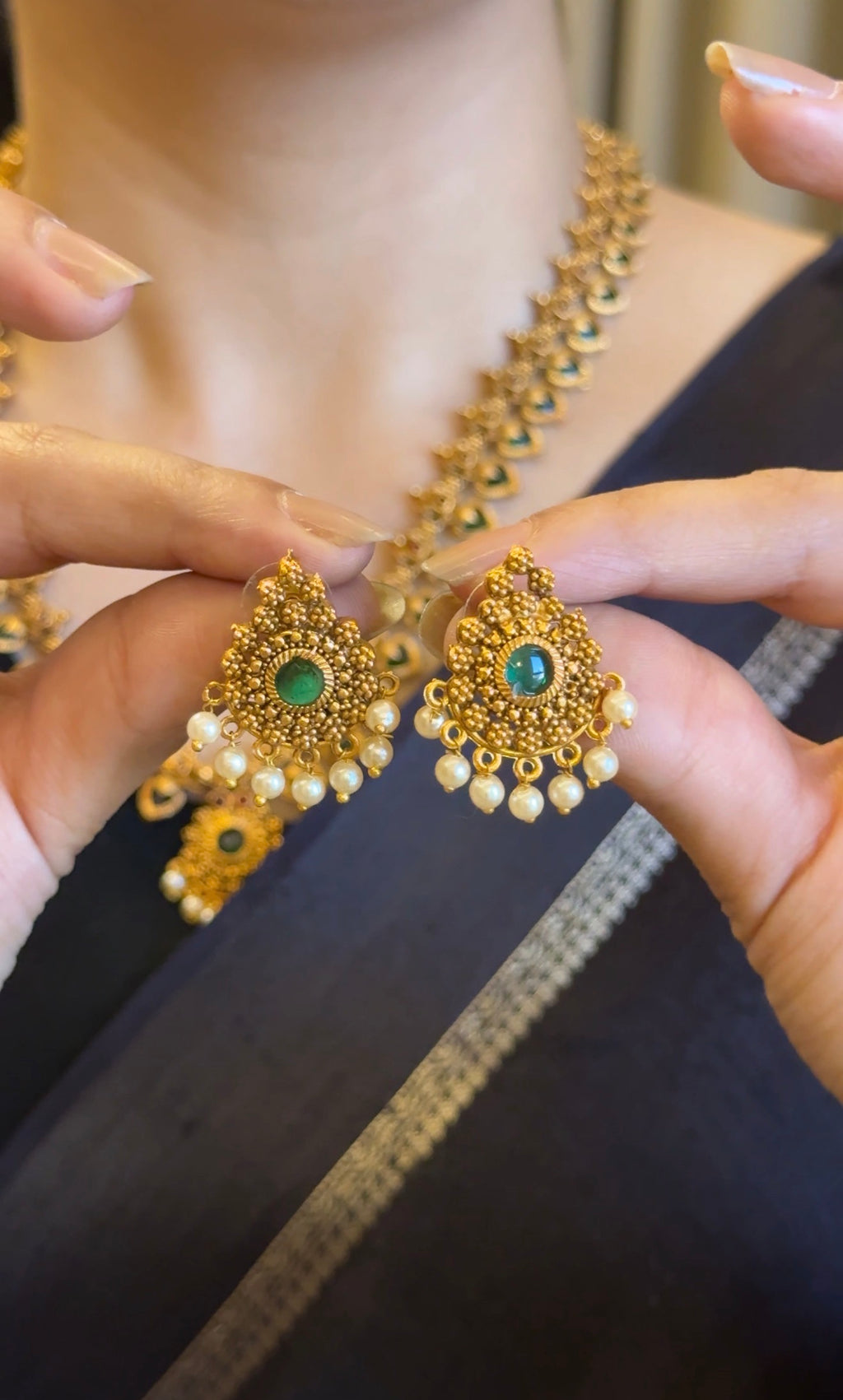 Green Palakka Haram With Earrings