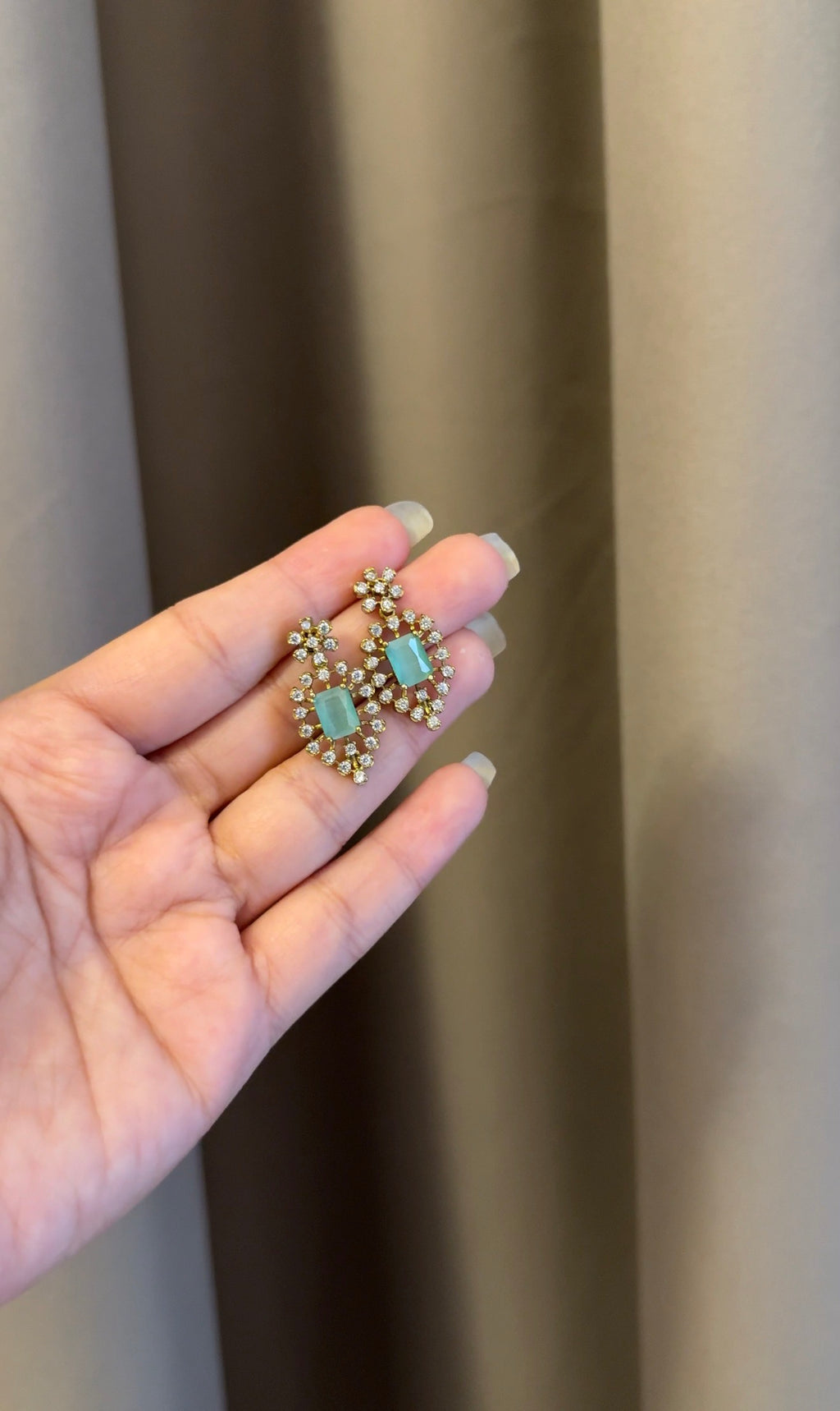 Turquoise stone Necklace with Earrings