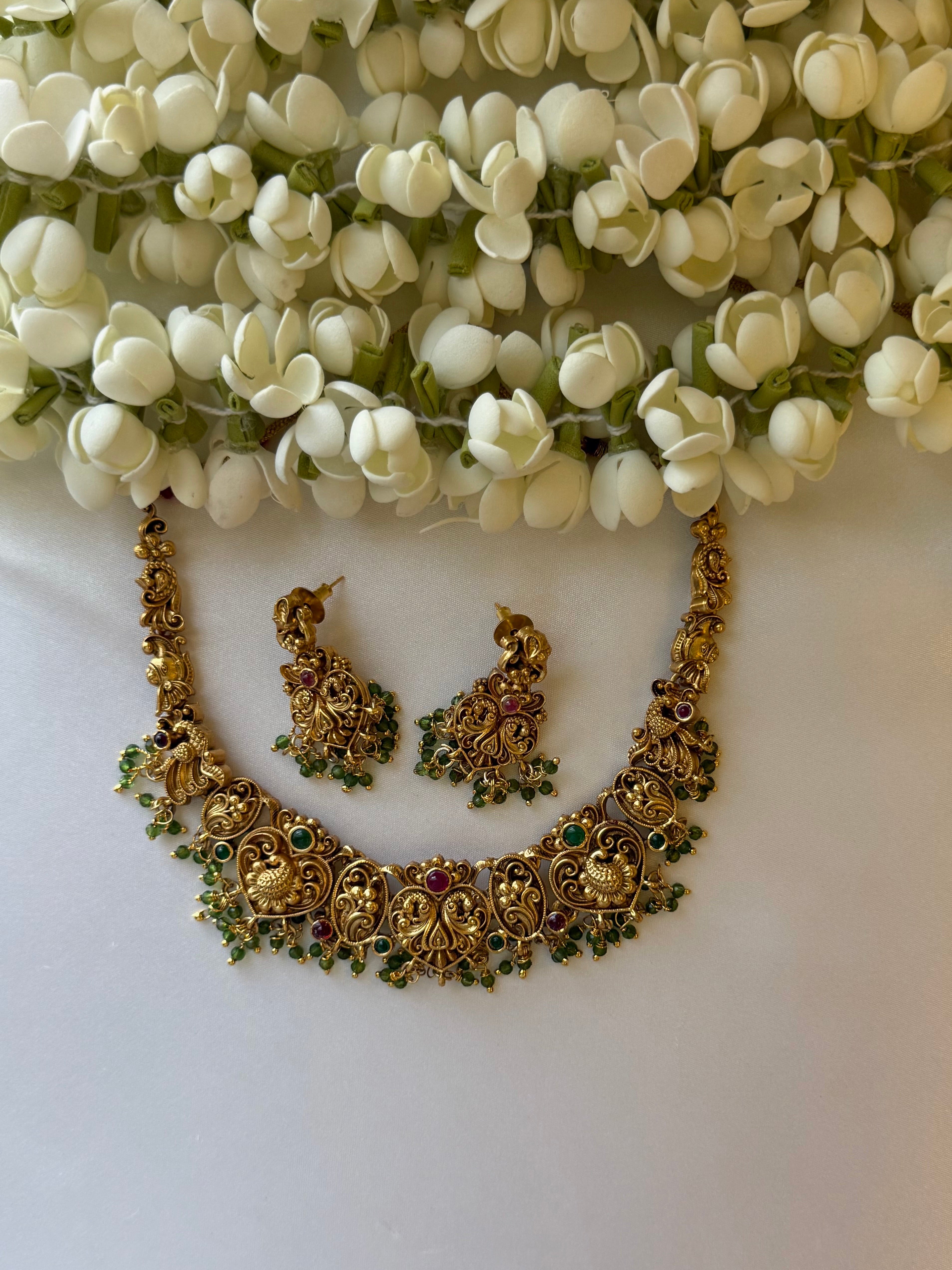 Non Idol Green bead Necklace with Earrings