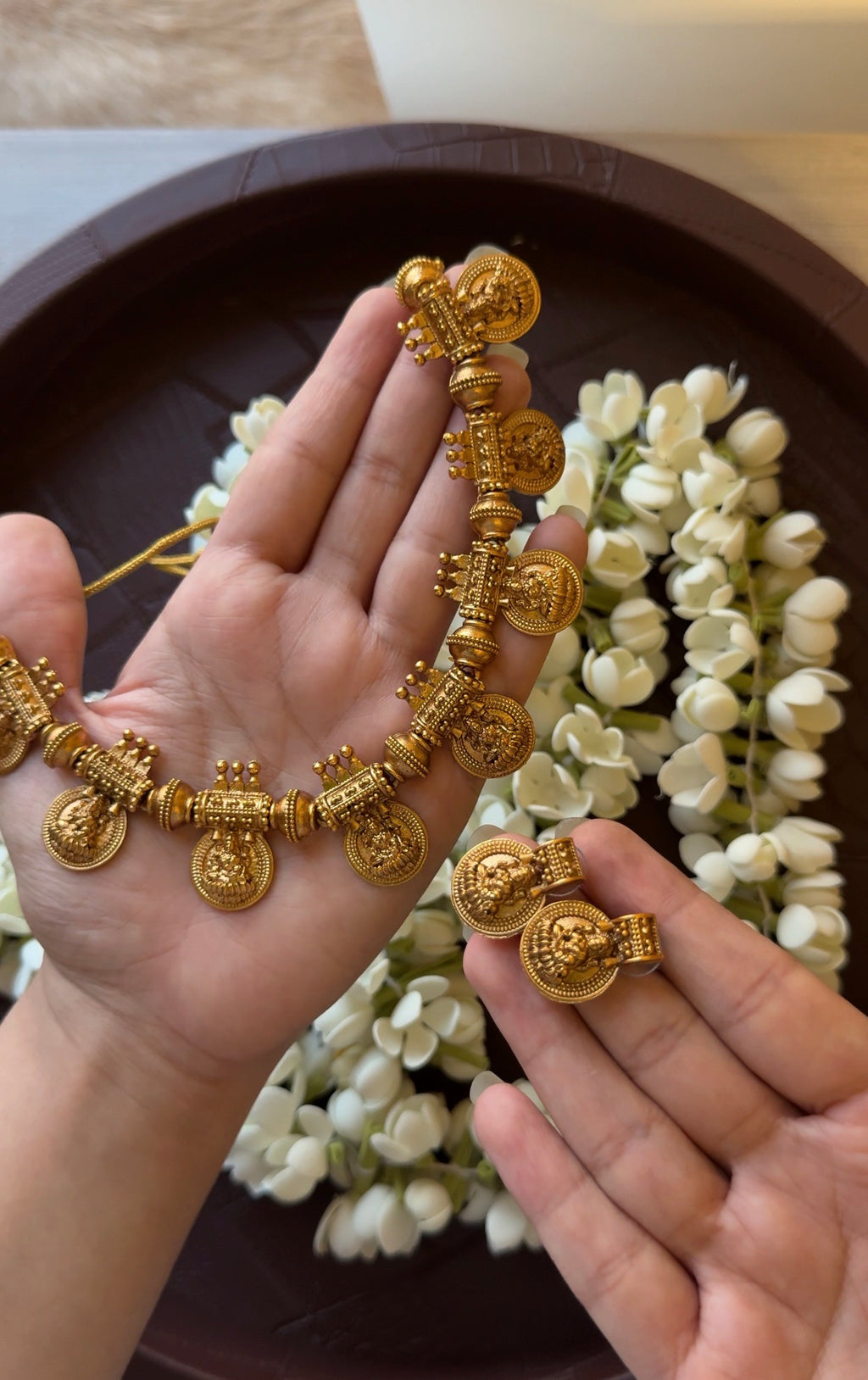 Coin Idol  Necklace with Earrings