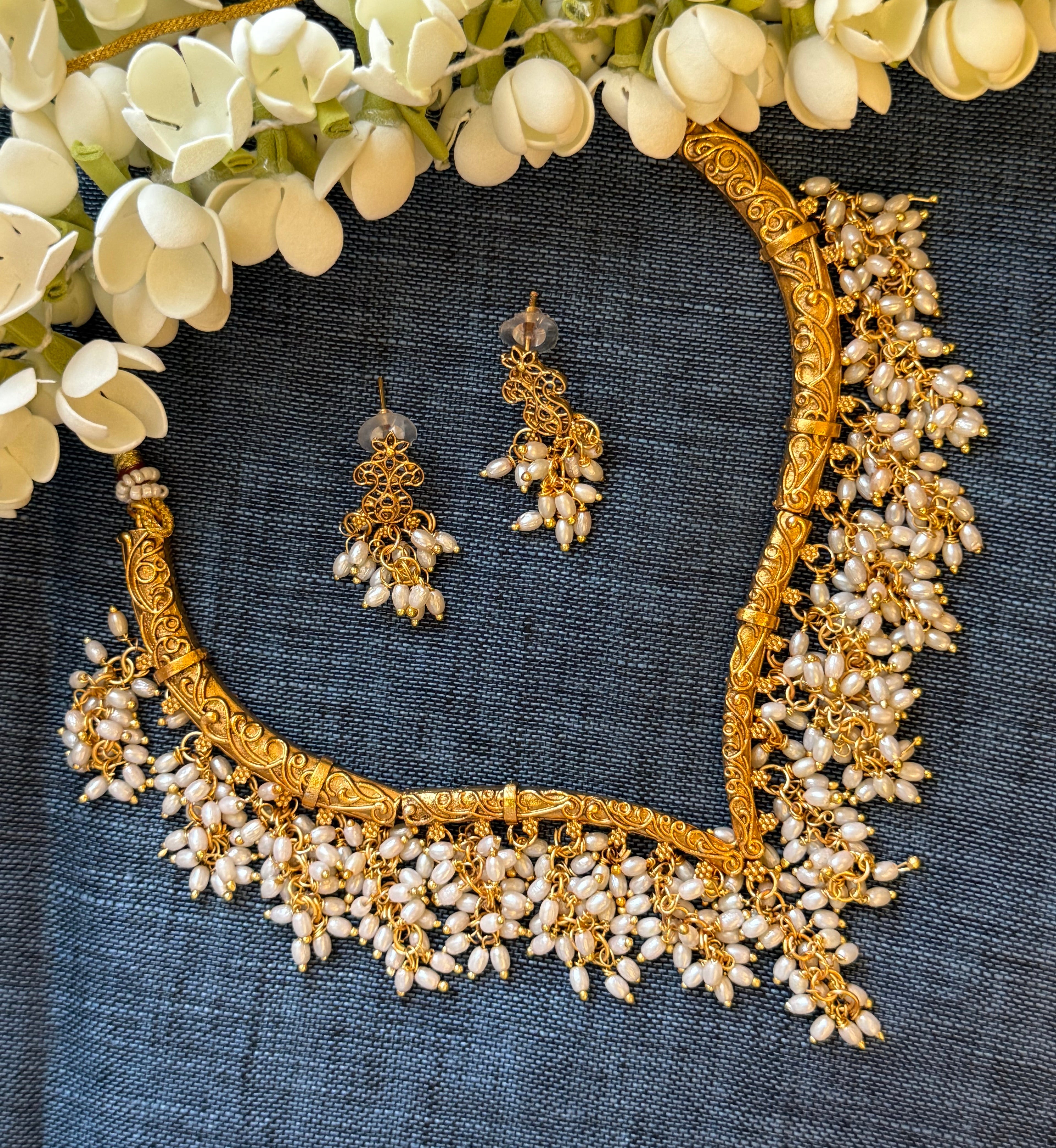 Designer Hasli with Earrings