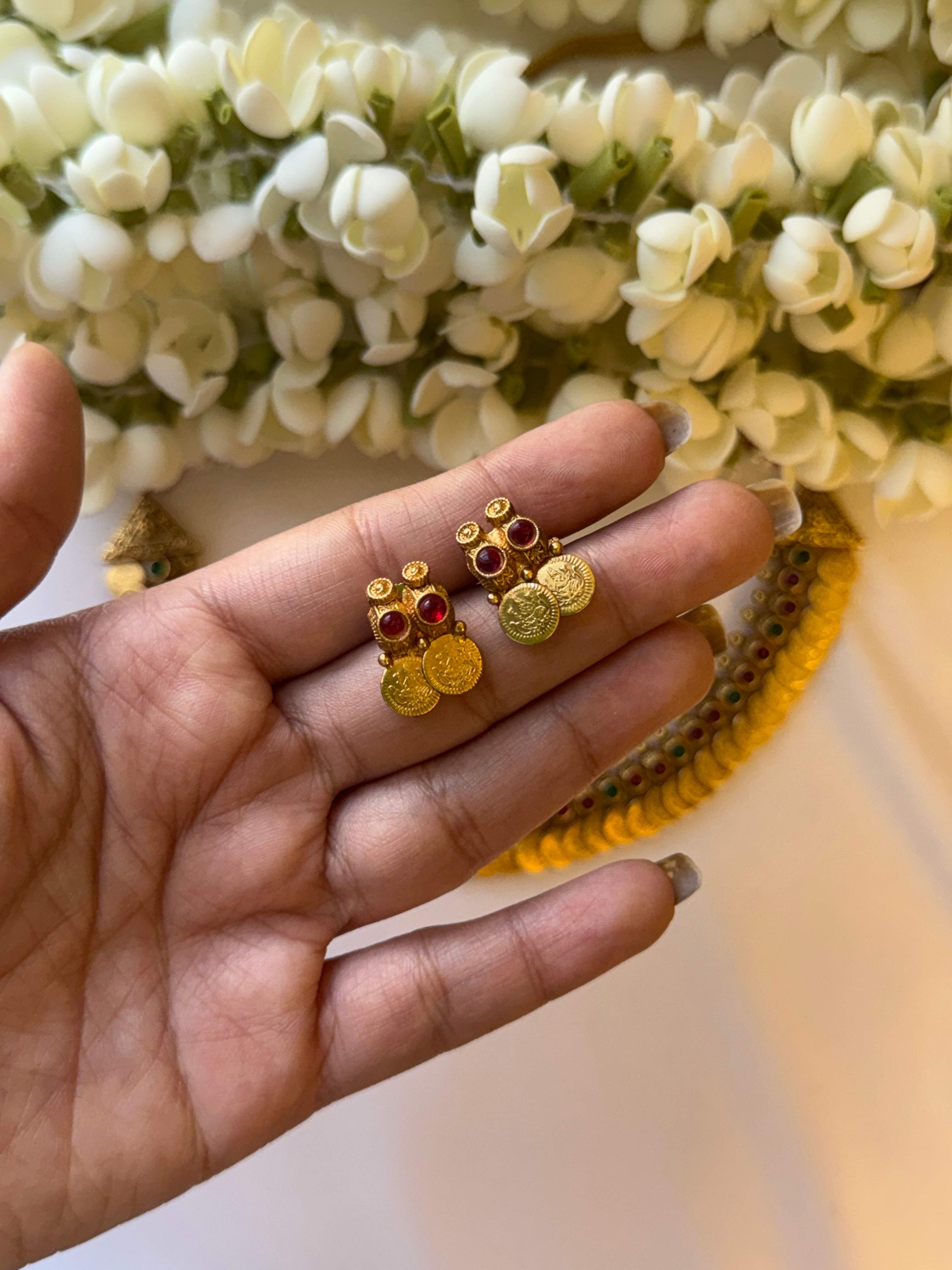 Kemp Coin Necklace with Earrings