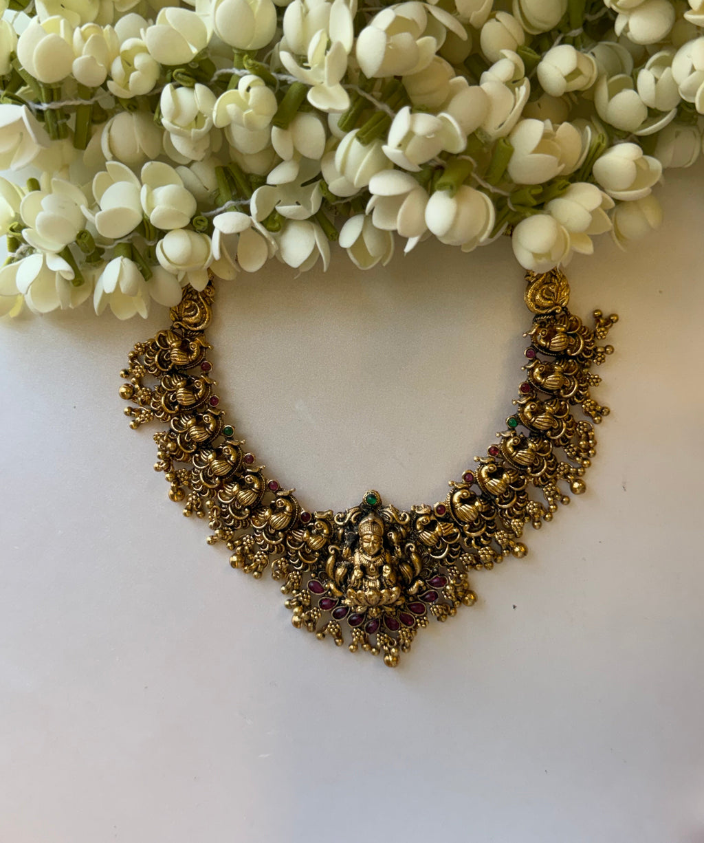 Viral Hansika  Nagas with Jhumkas