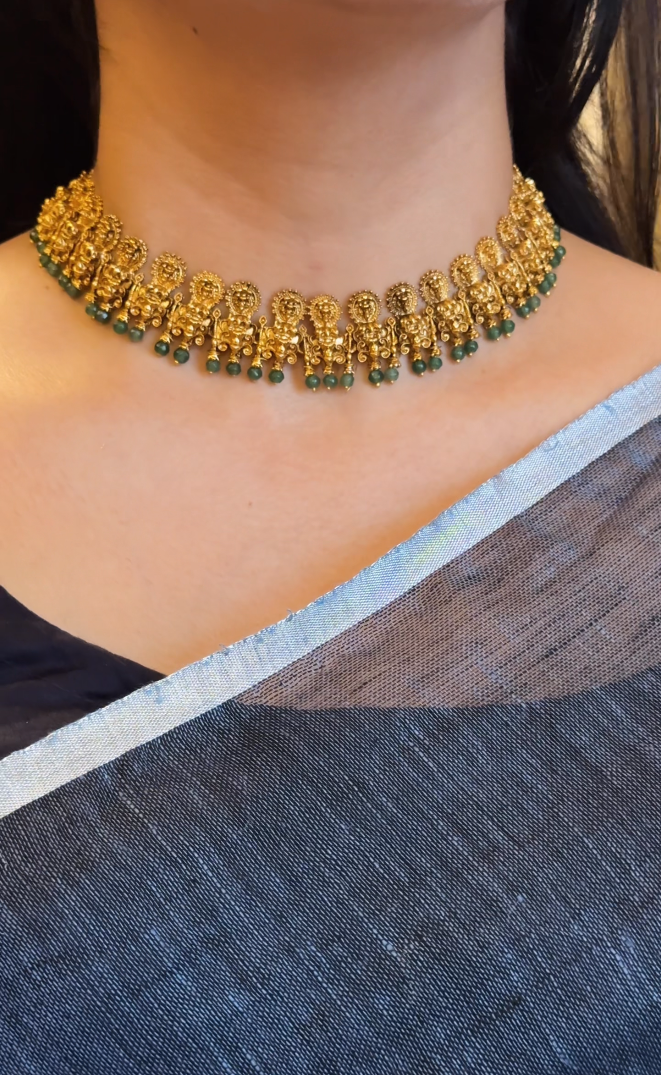 Green stone Necklace with Earrings