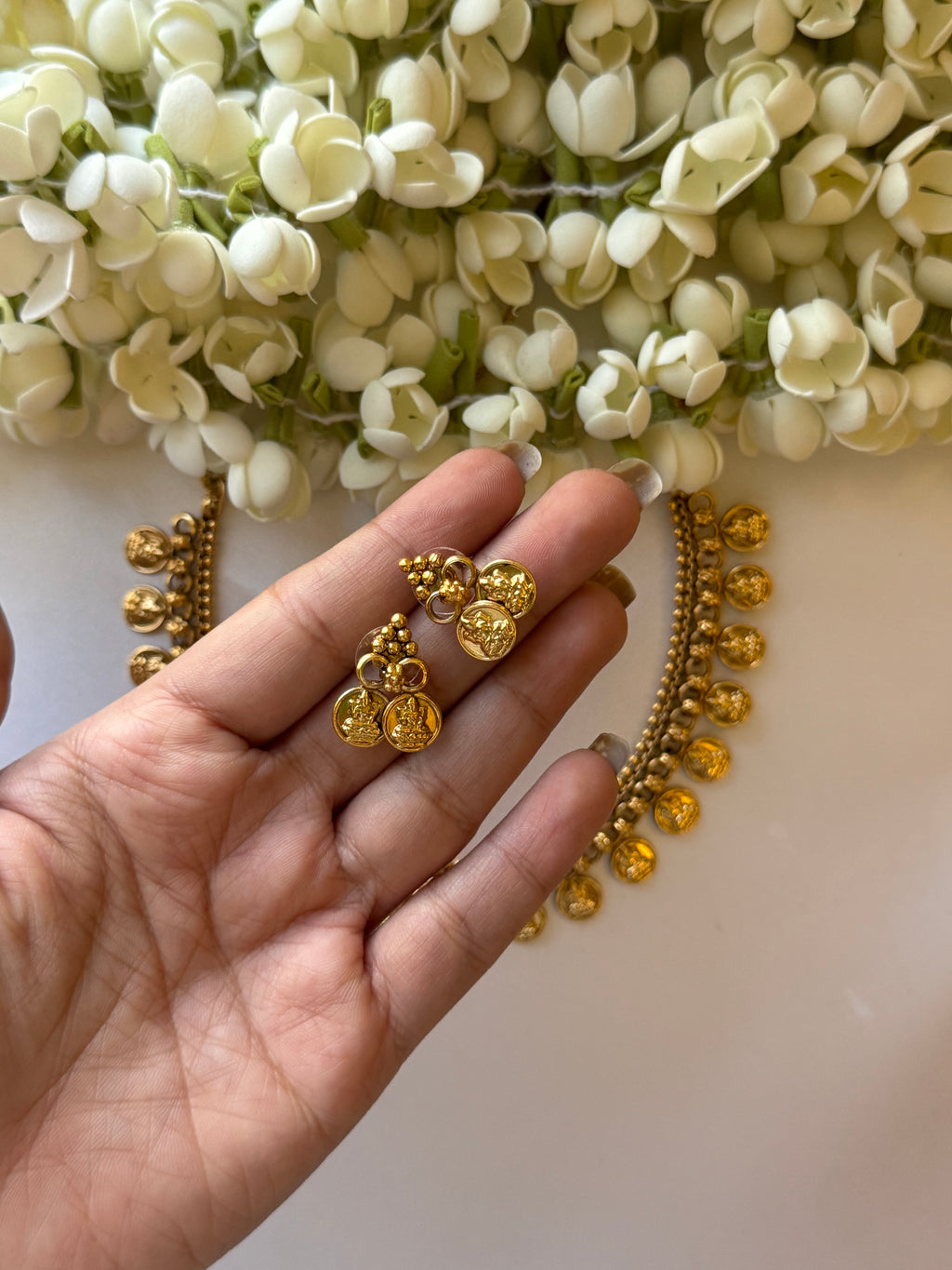 Simple coin Necklace with Earrings