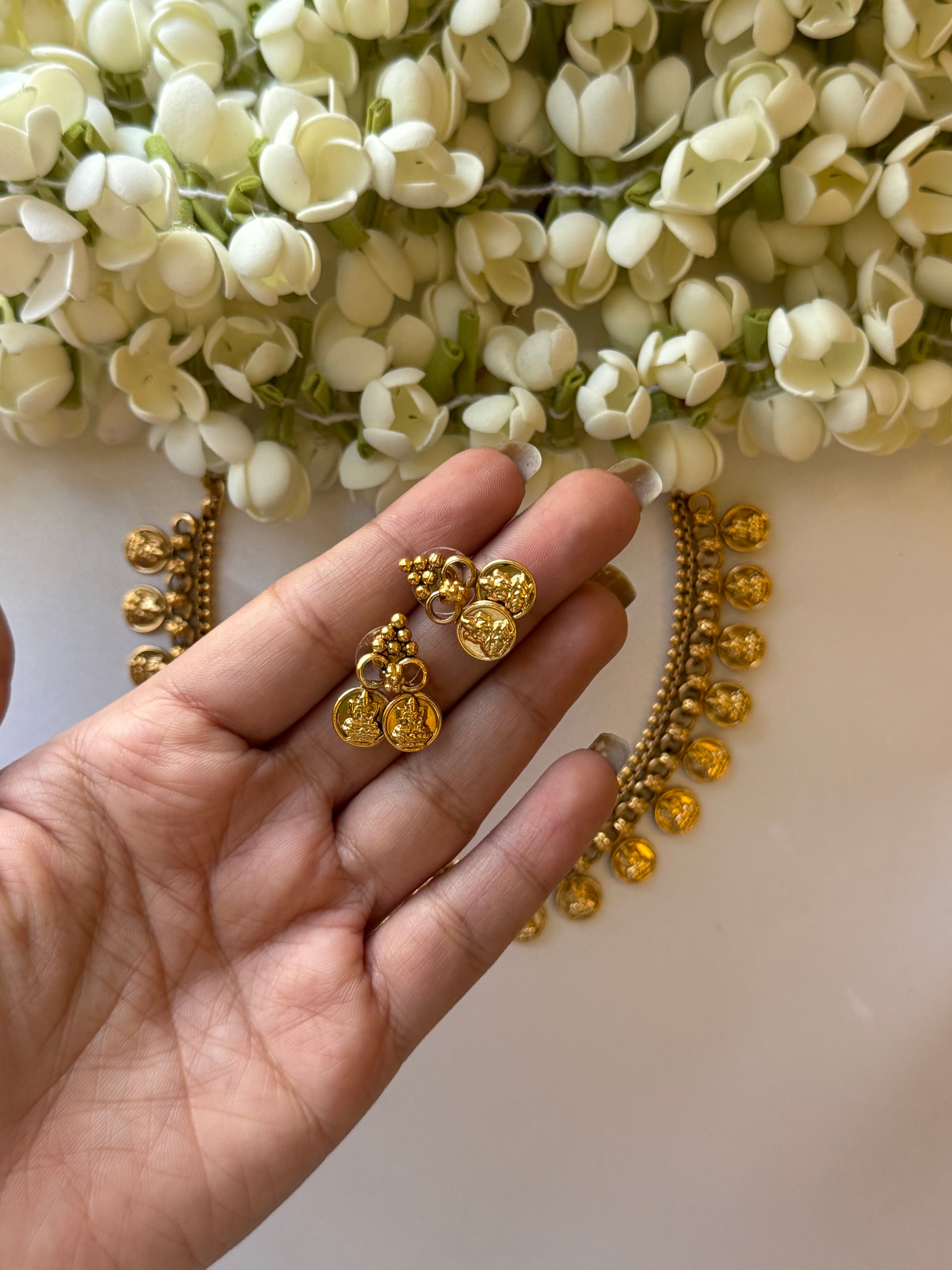 Simple coin Necklace with Earrings