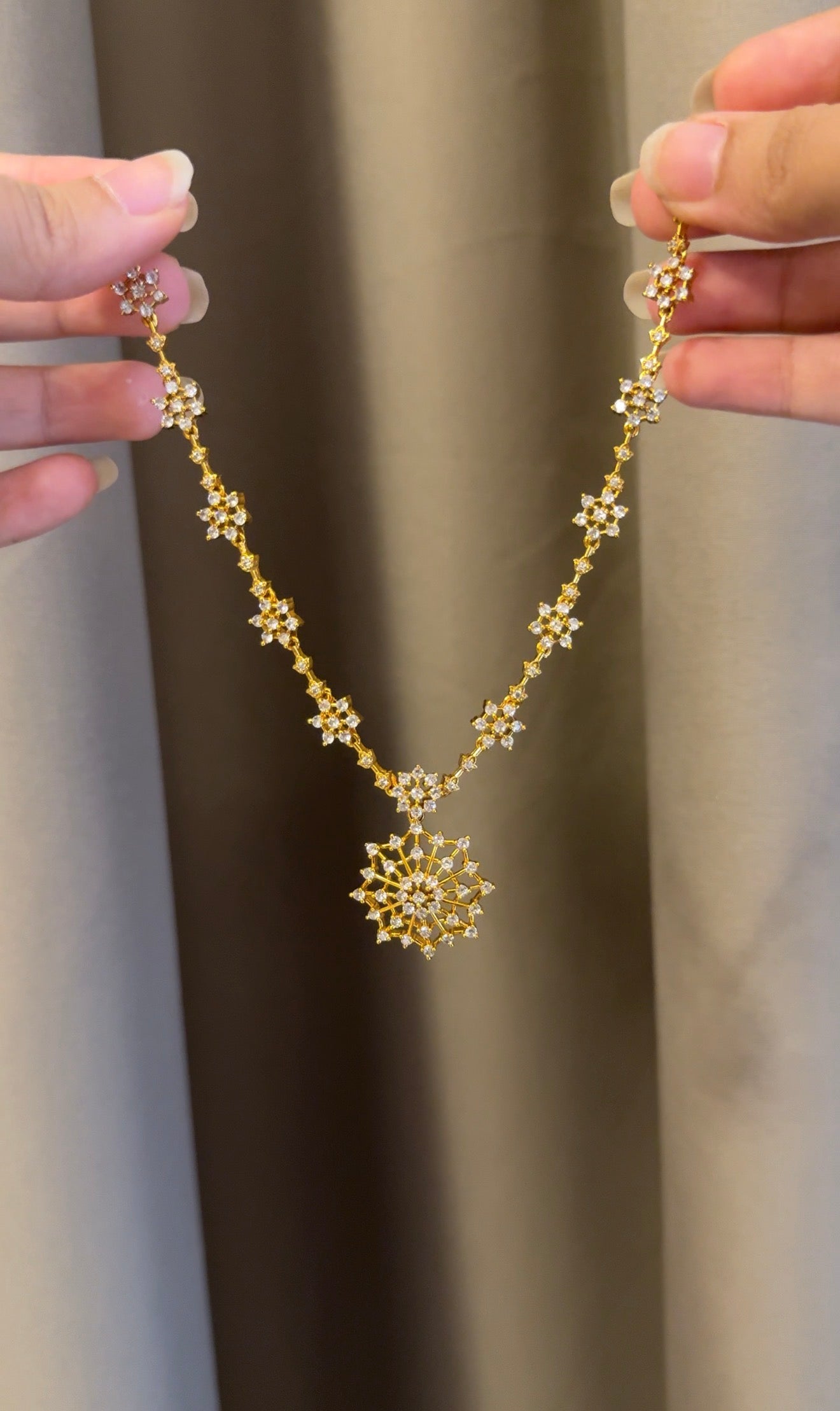 Floral Diamond stone Necklace with Earrings