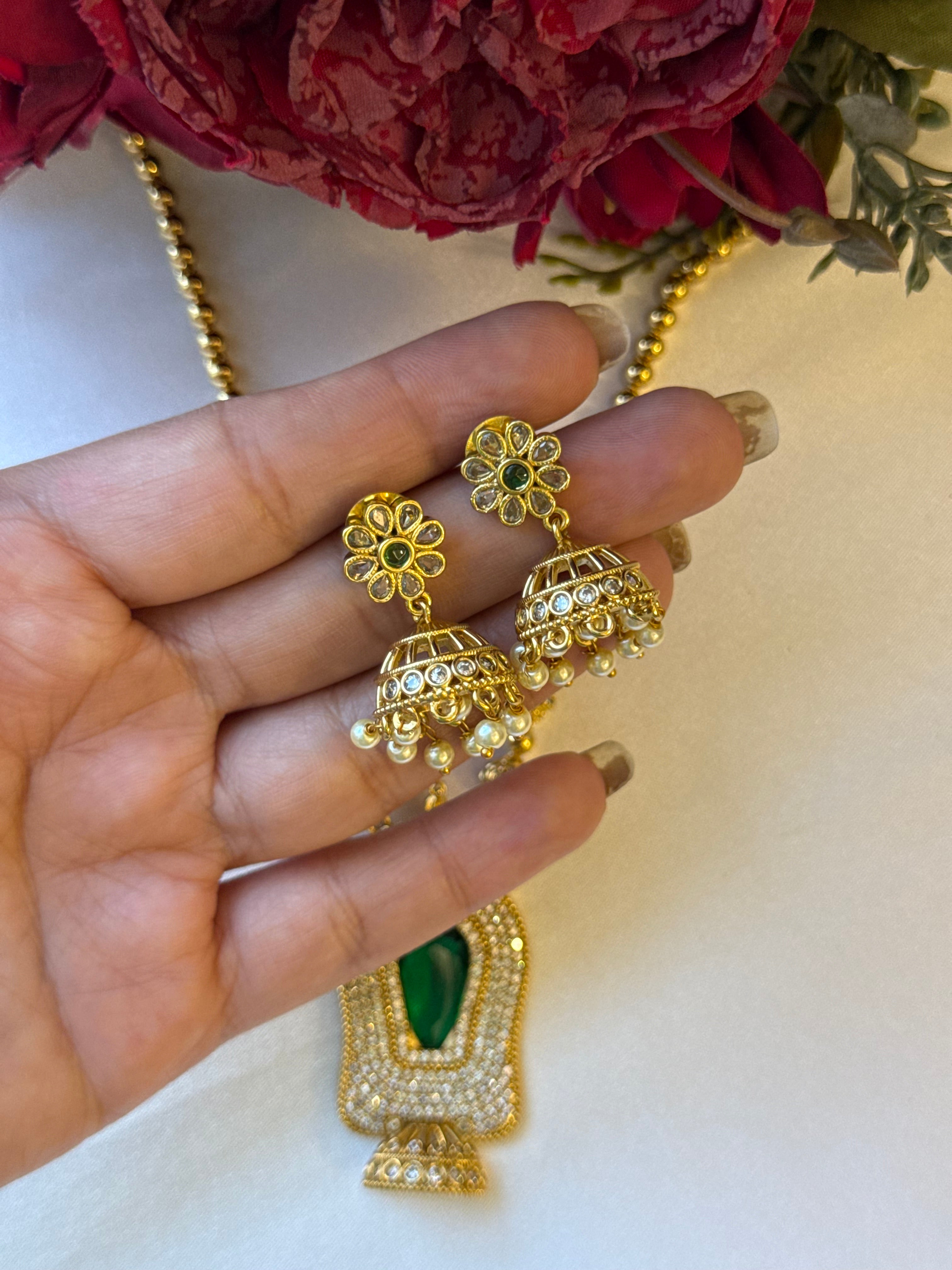 Ad stone Emerald with Jhumka