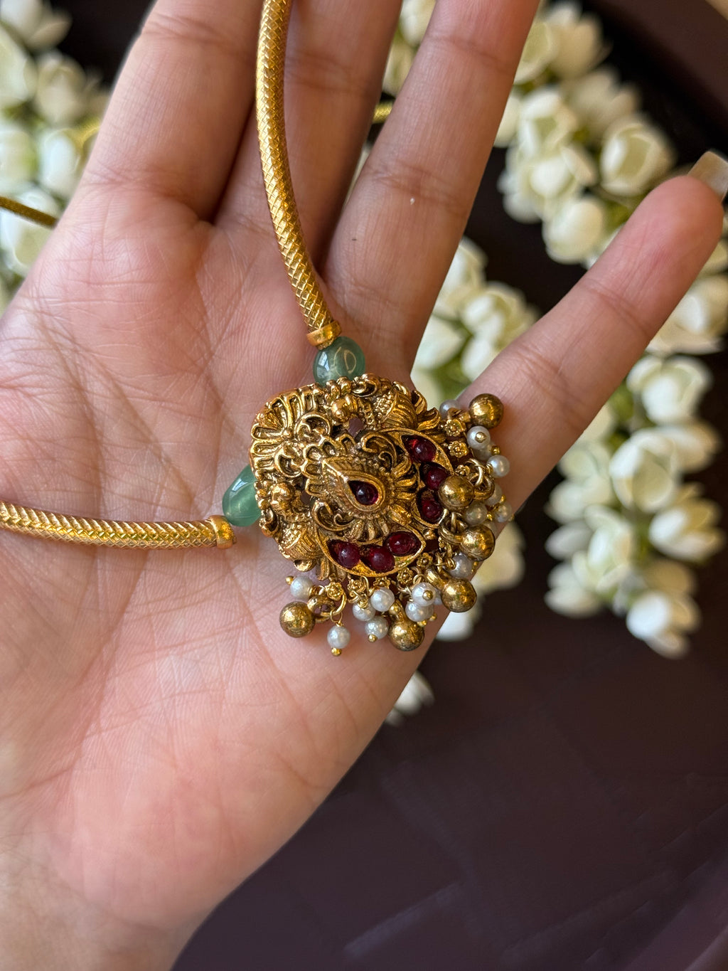 Non Idol Simple Necklace with Earrings
