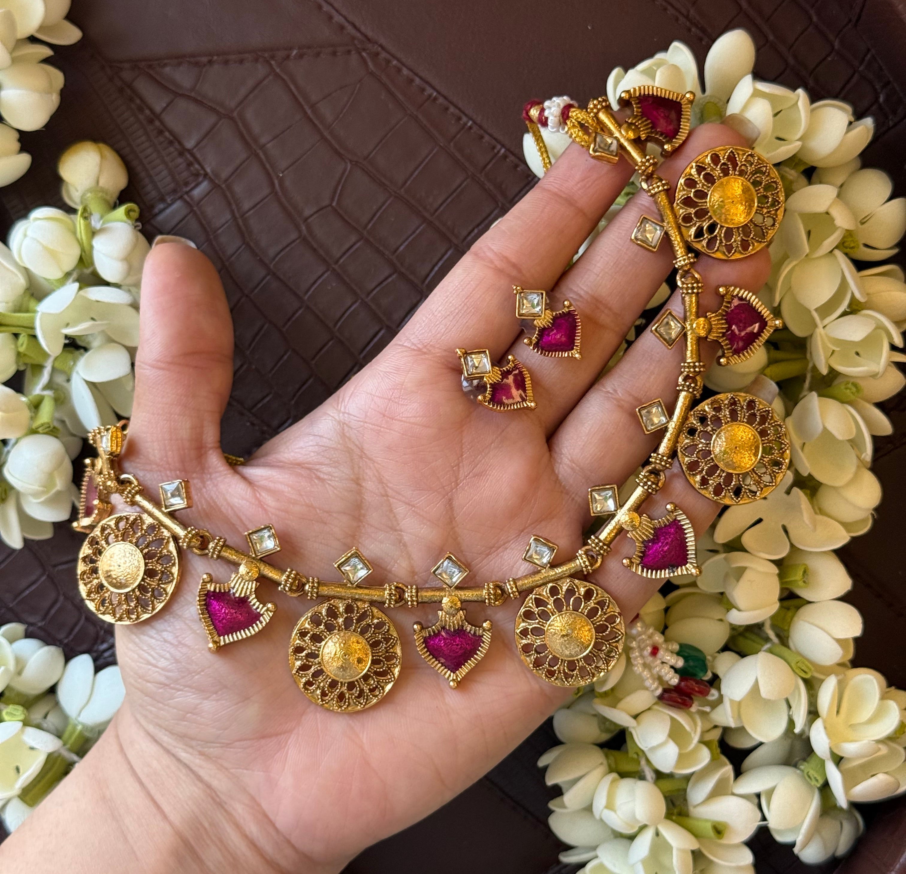 Non Idol wine color Necklace with earrings