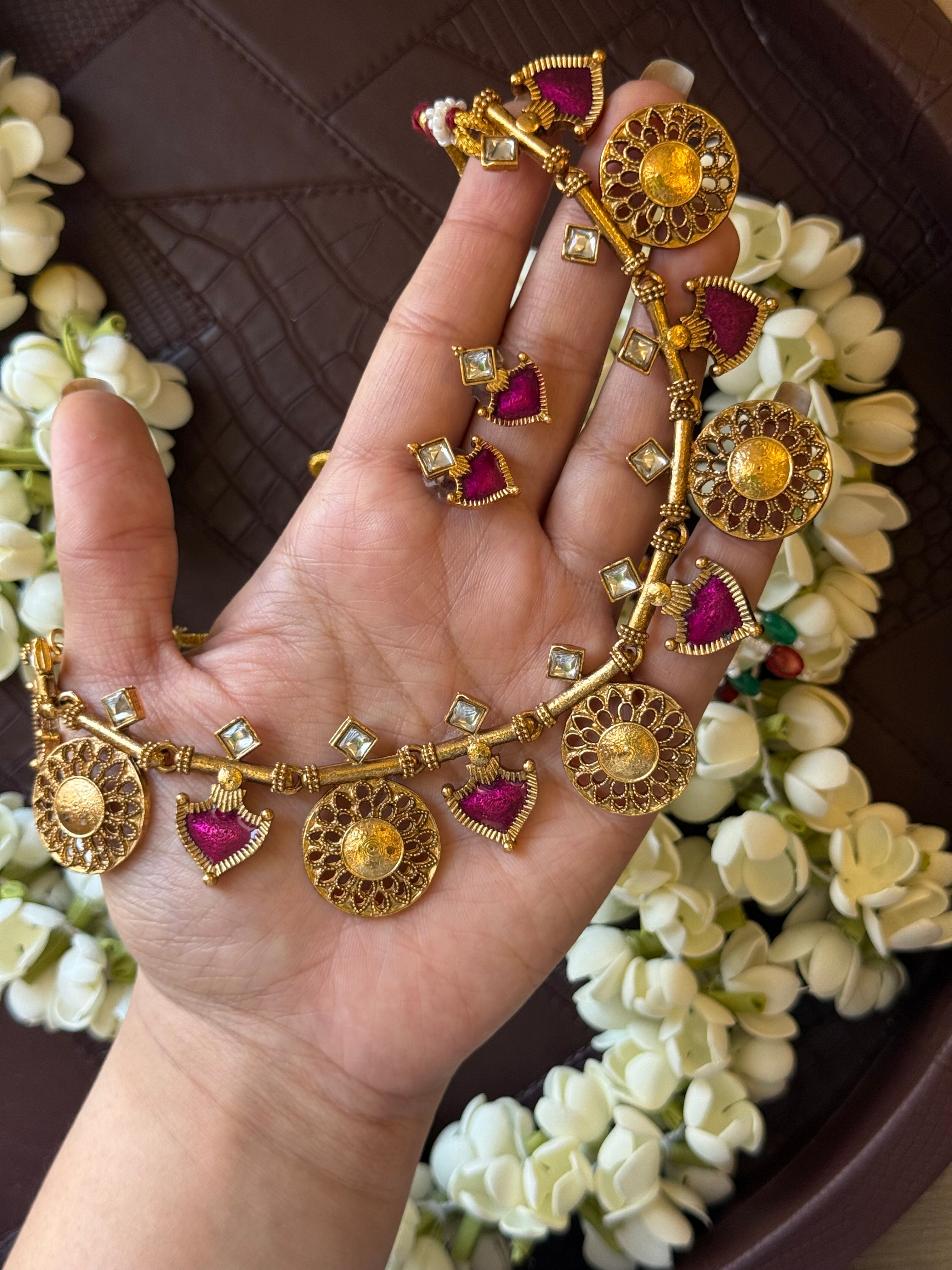 Non Idol wine color Necklace with earrings