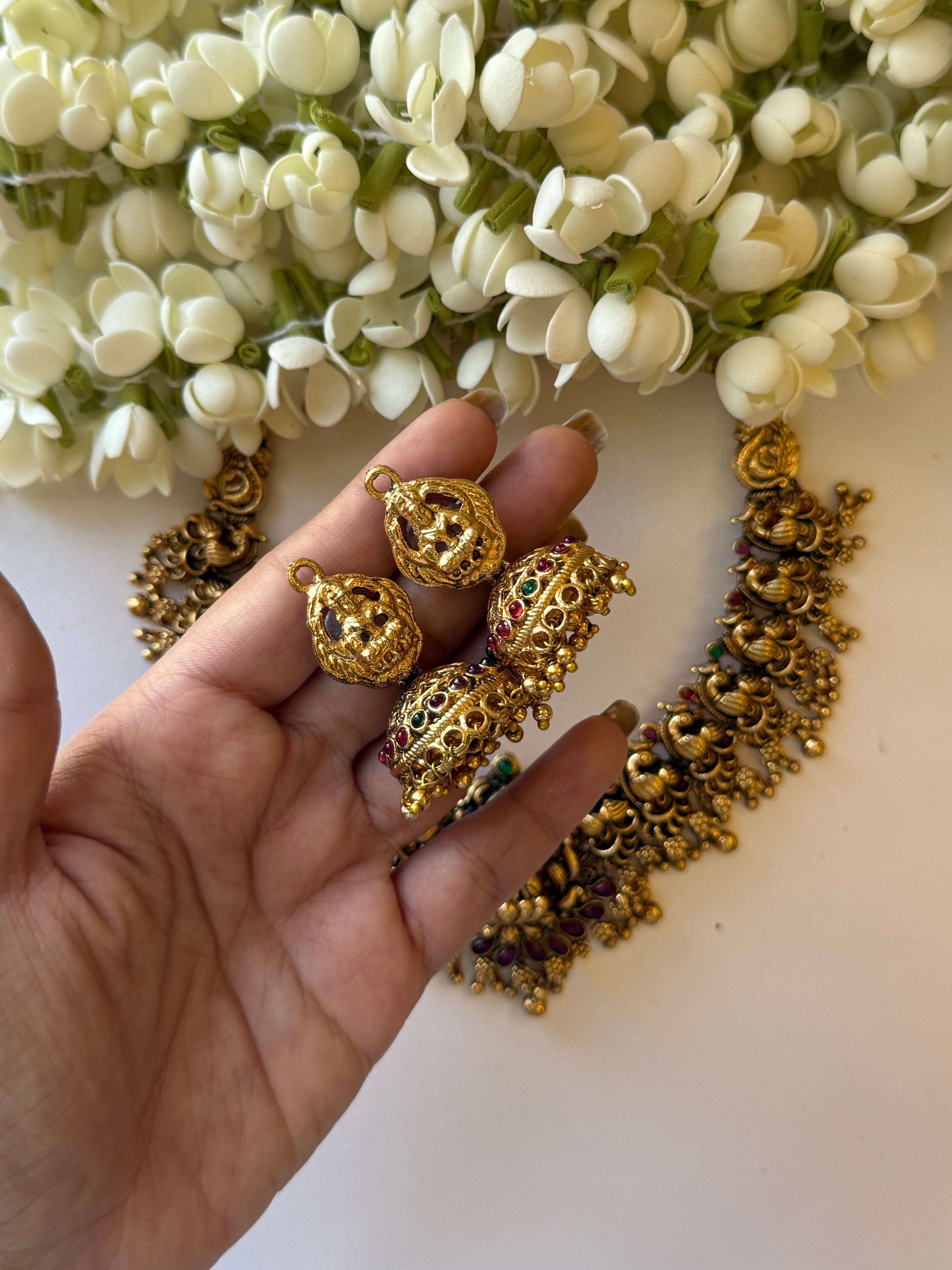 Viral Hansika  Nagas with Jhumkas