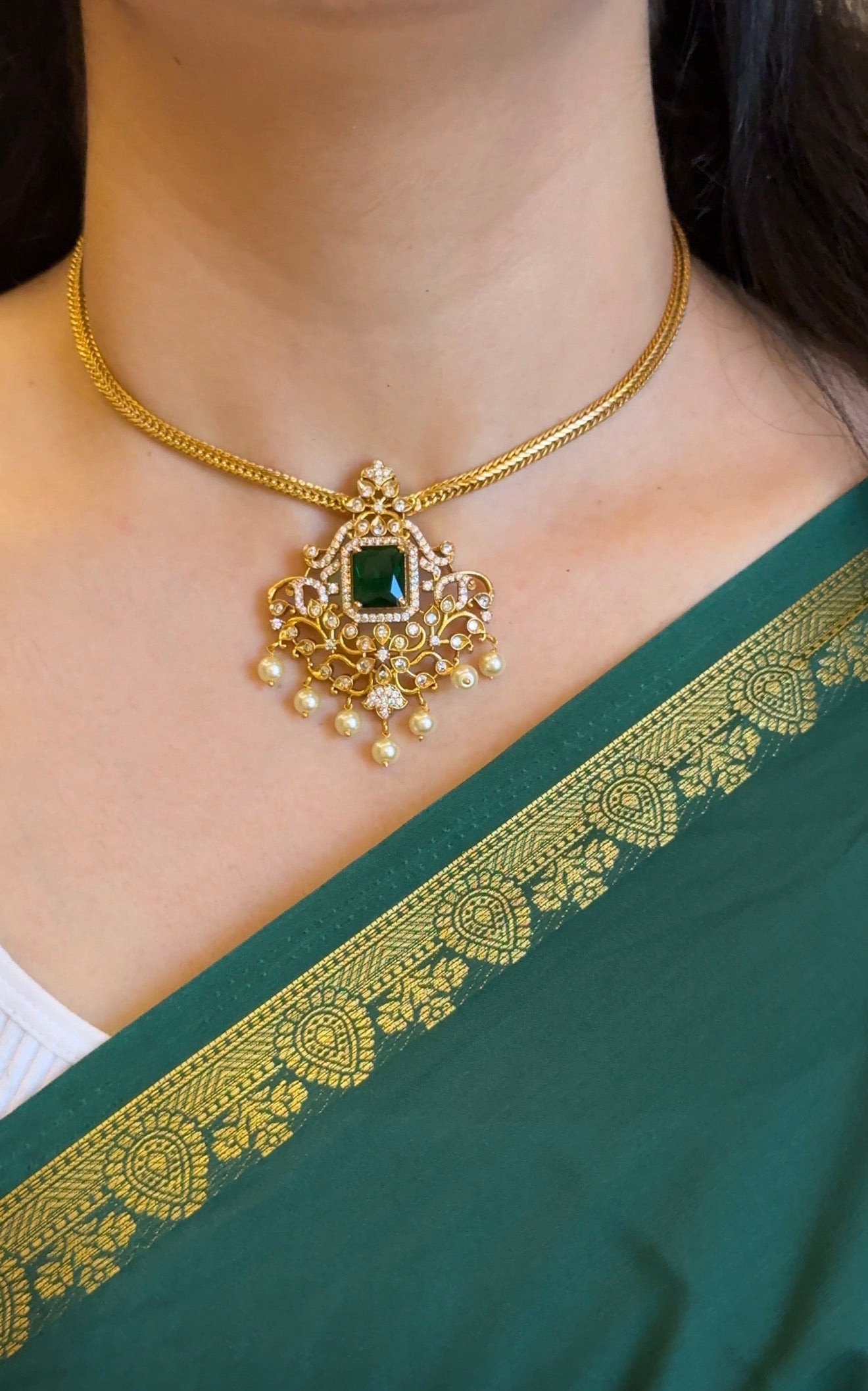Emerald simple Necklace with Earrings