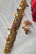 illakathali with earings