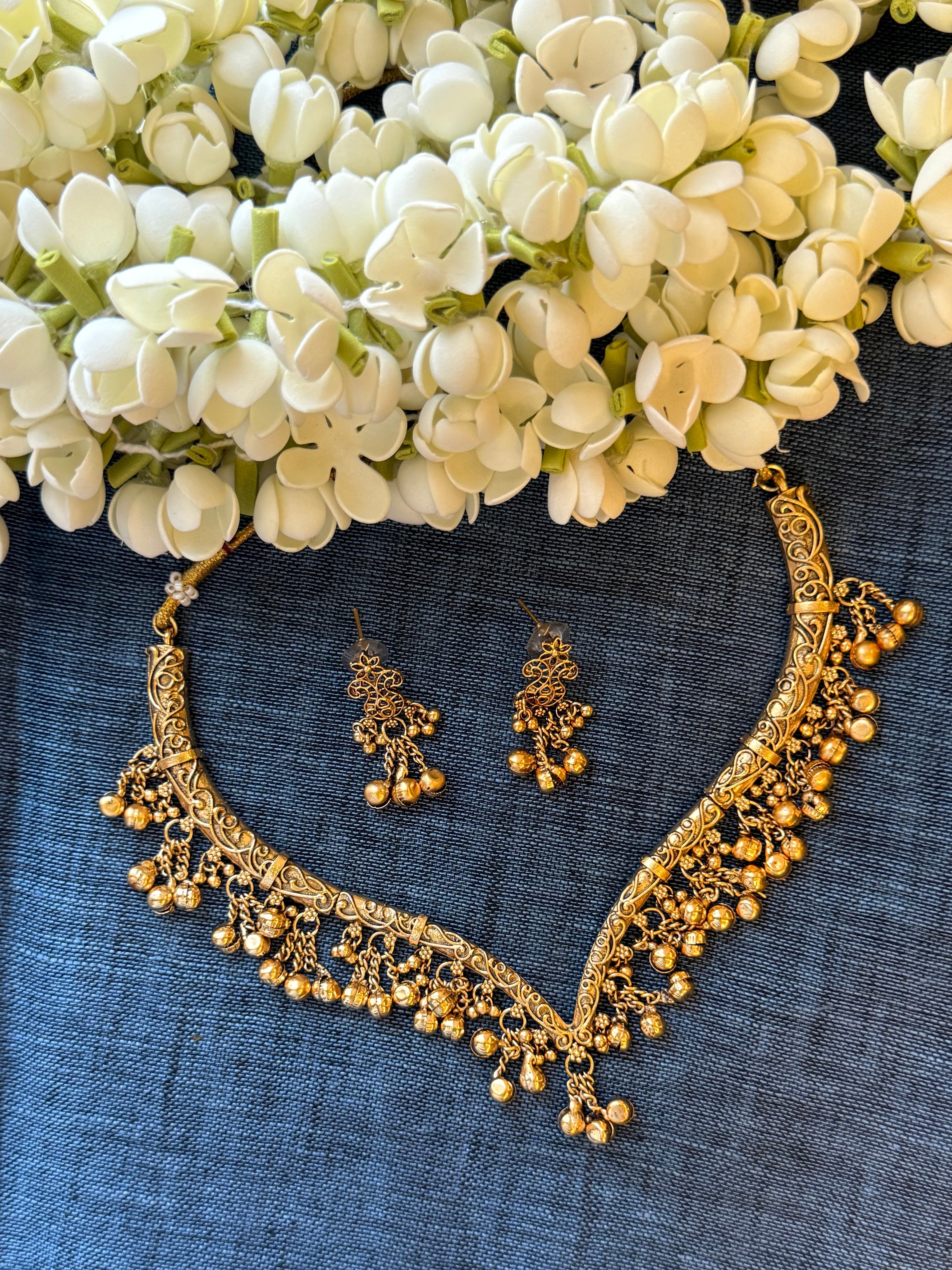 Golden Bead Hasli with Earrings