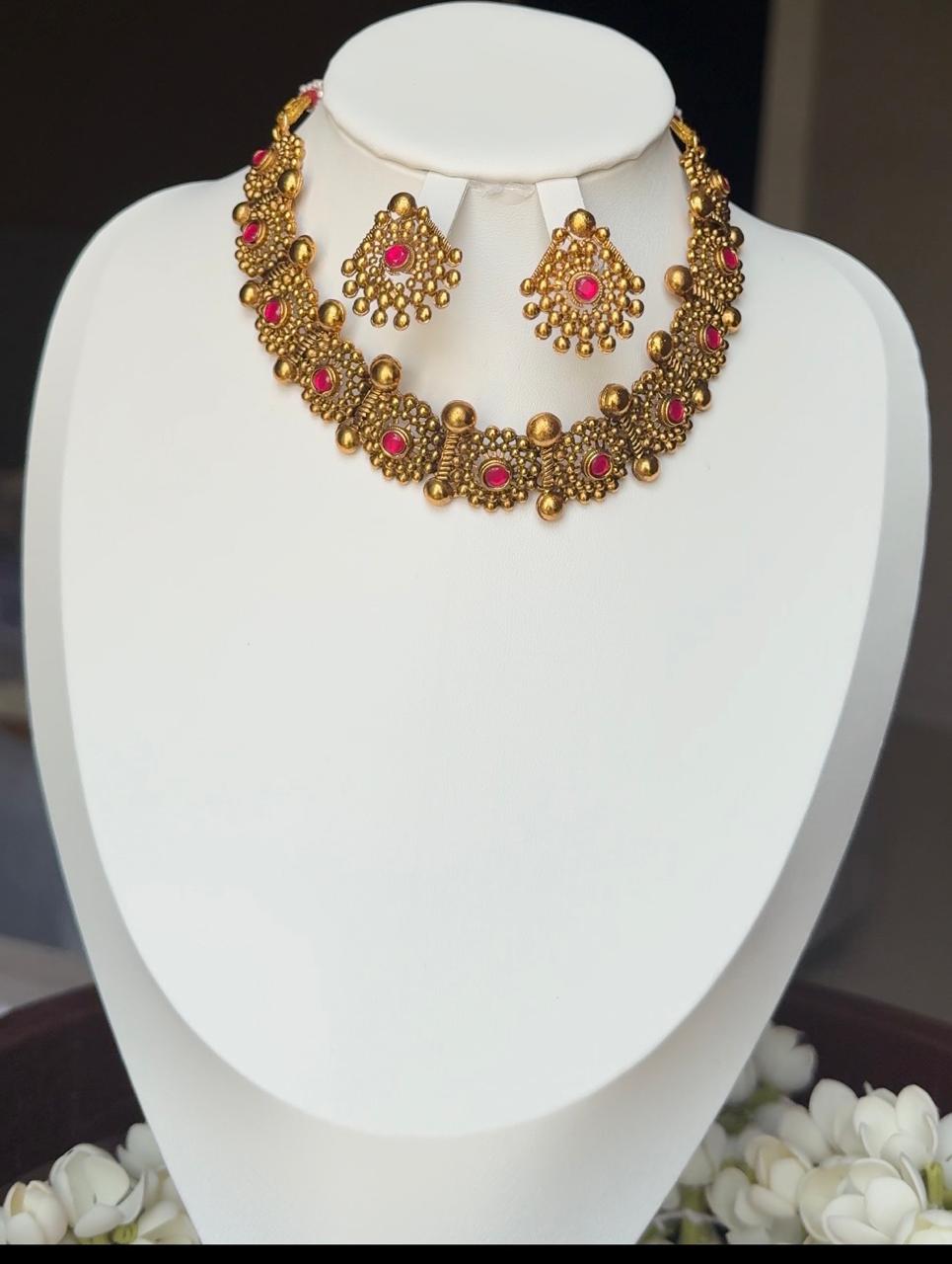 Chandrika Necklace With Earrings