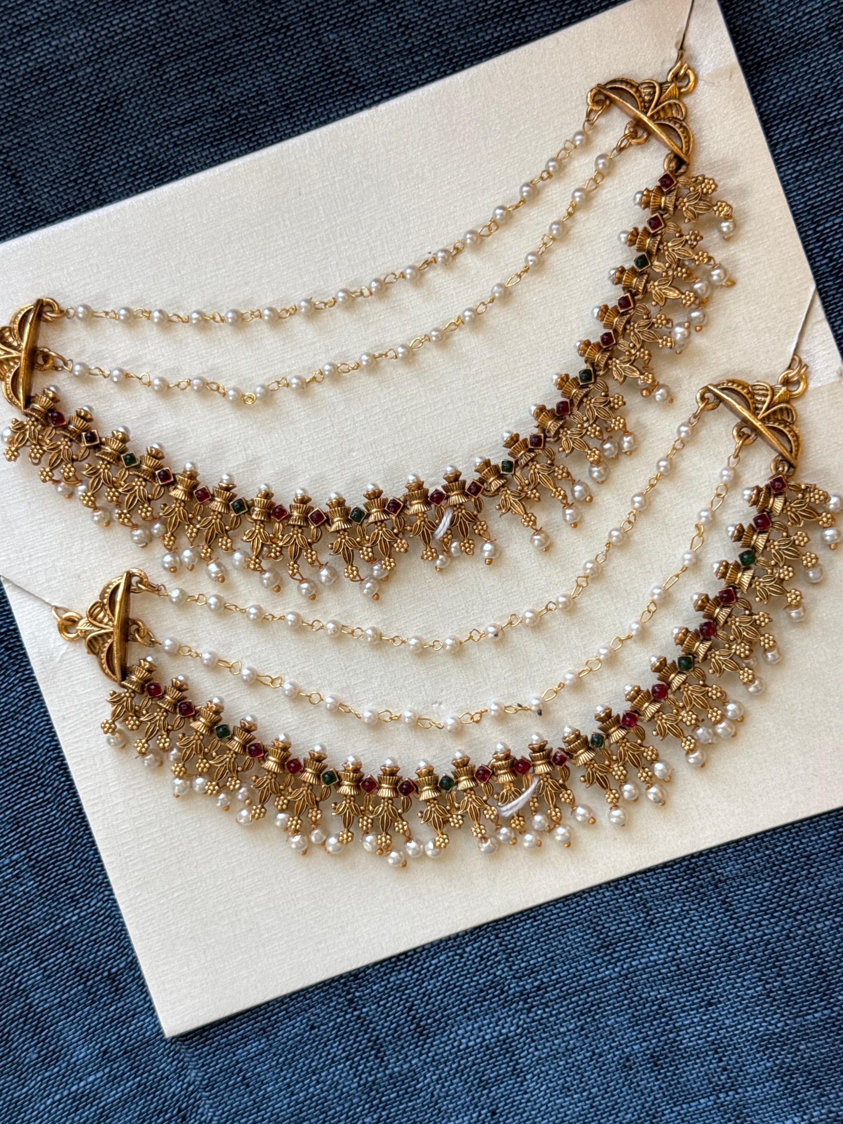 Non Idol Pearl Ear chain Maatil