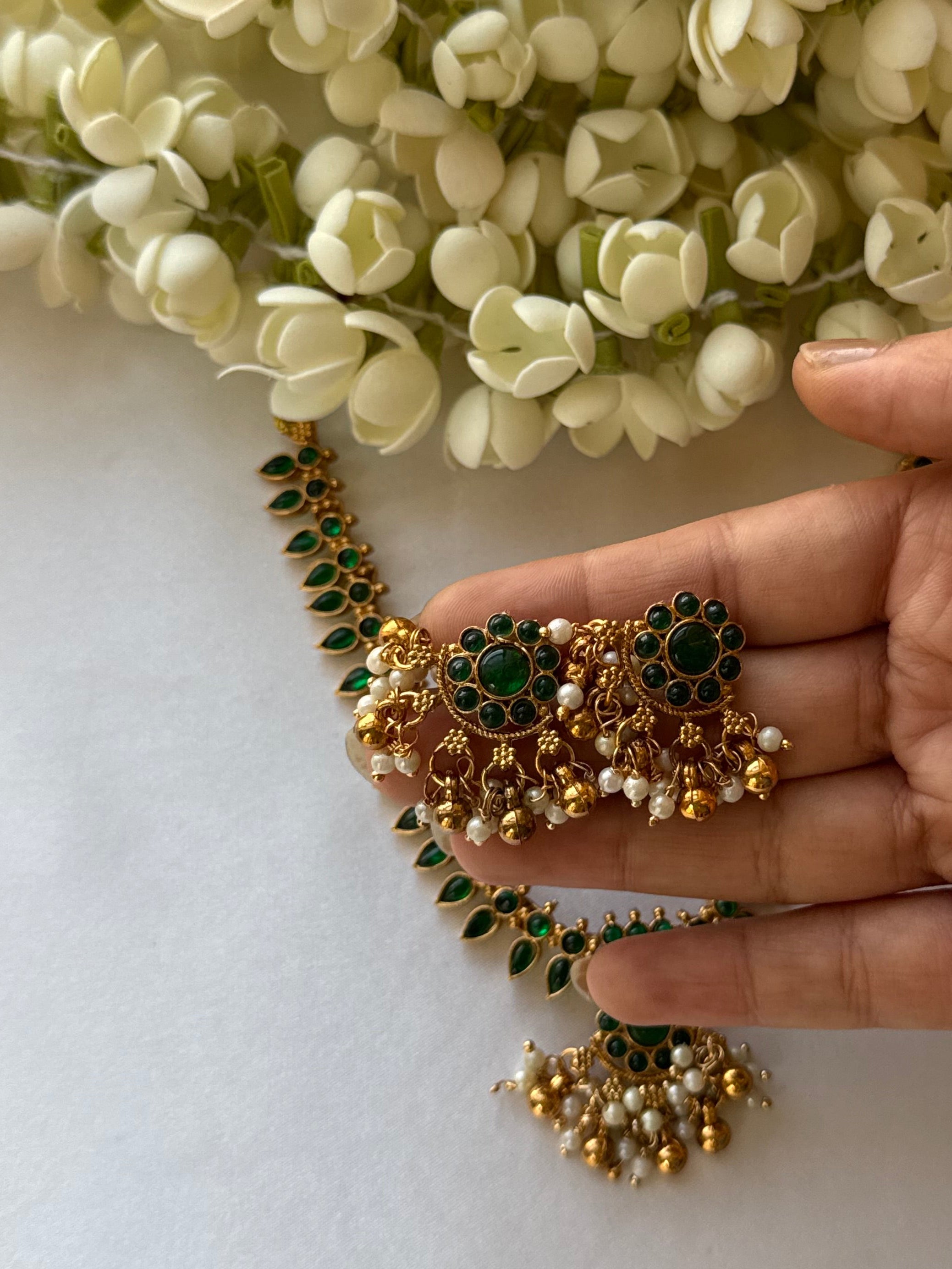 Green Kemp Necklace with Earrings