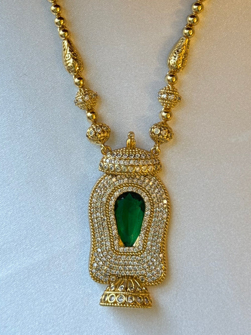 Ad stone Emerald with Jhumka