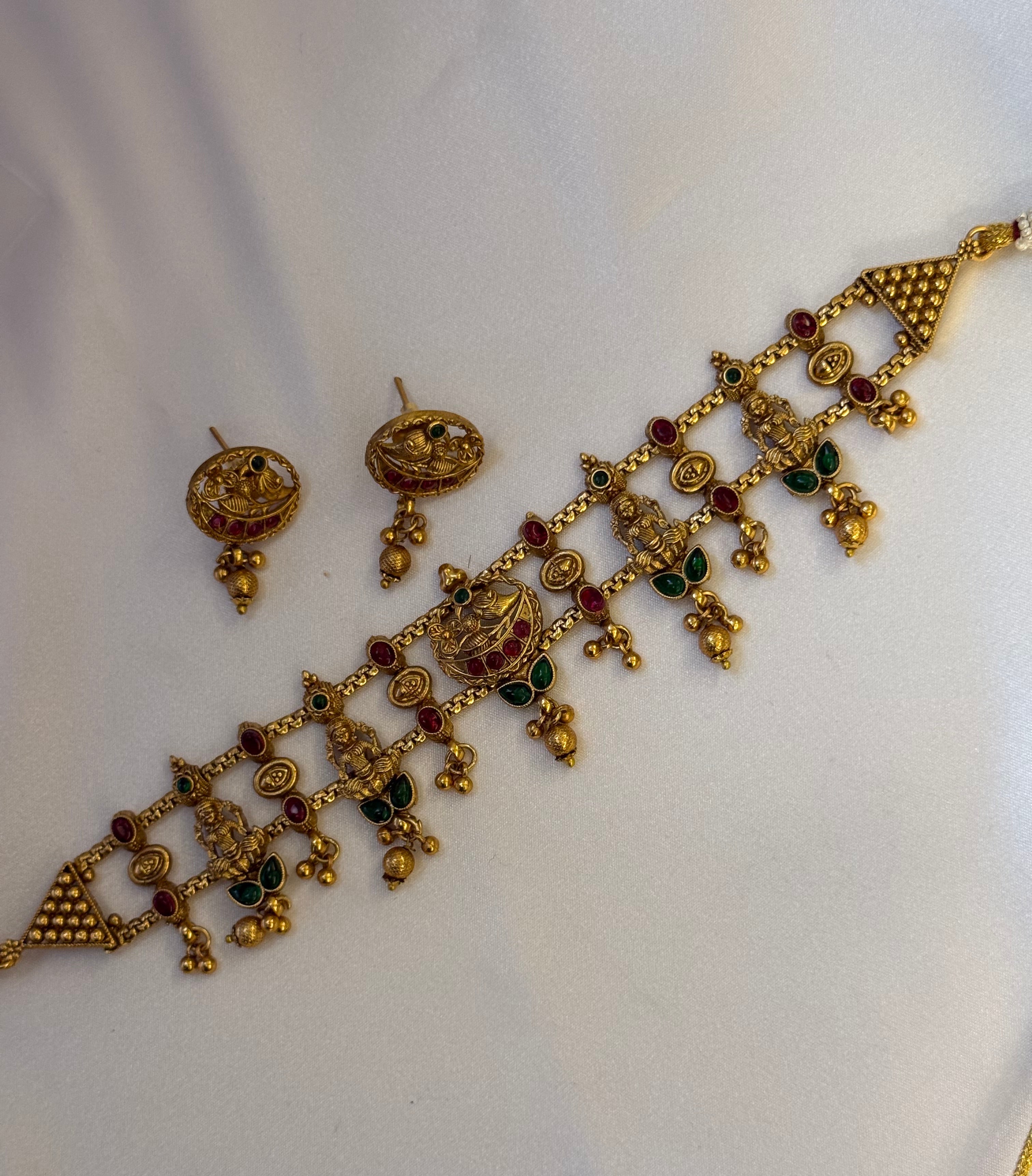 Idol choker with Earrings