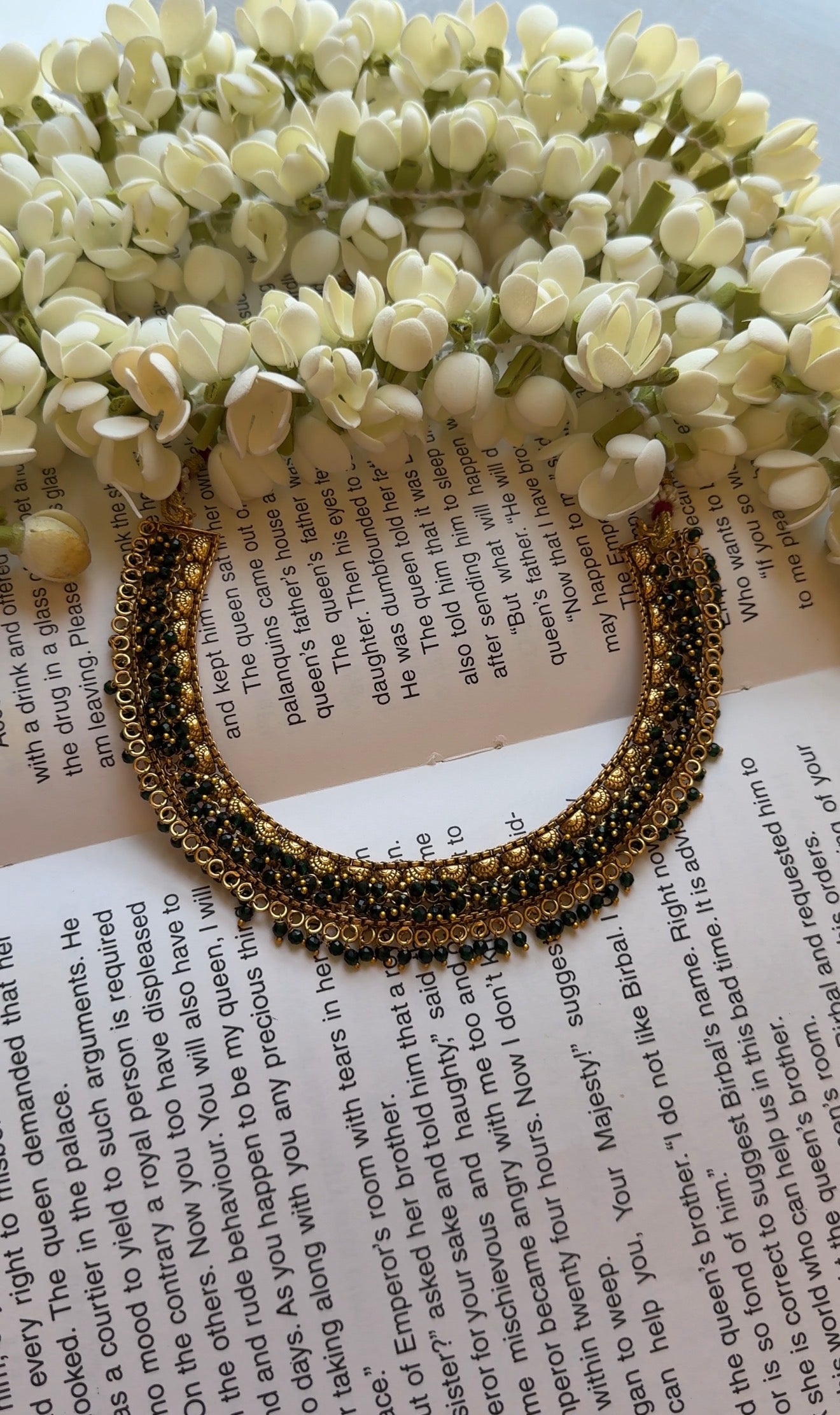 Dark Green Bead necklace with Studs