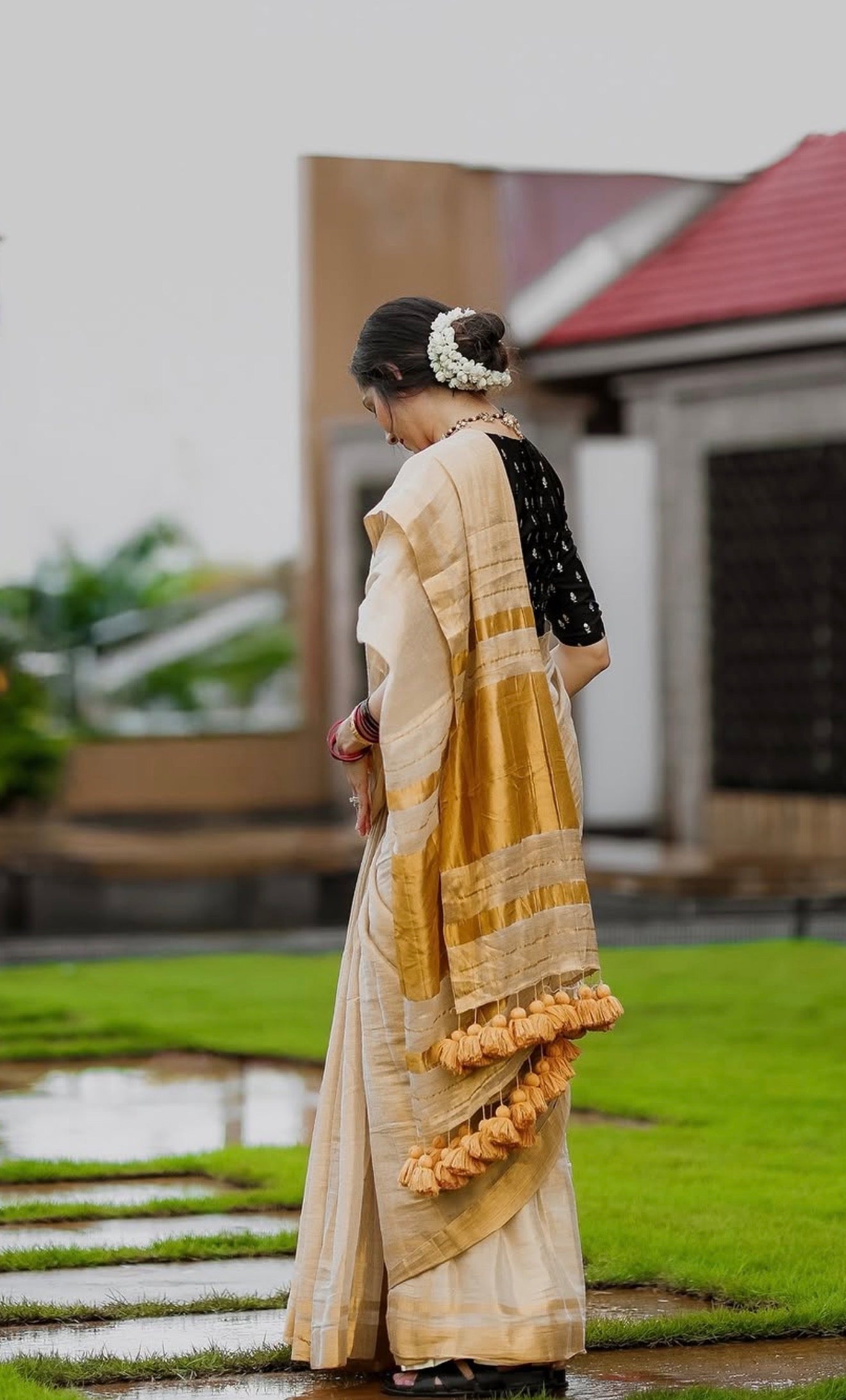 Samvritha Tissue Silk Saree