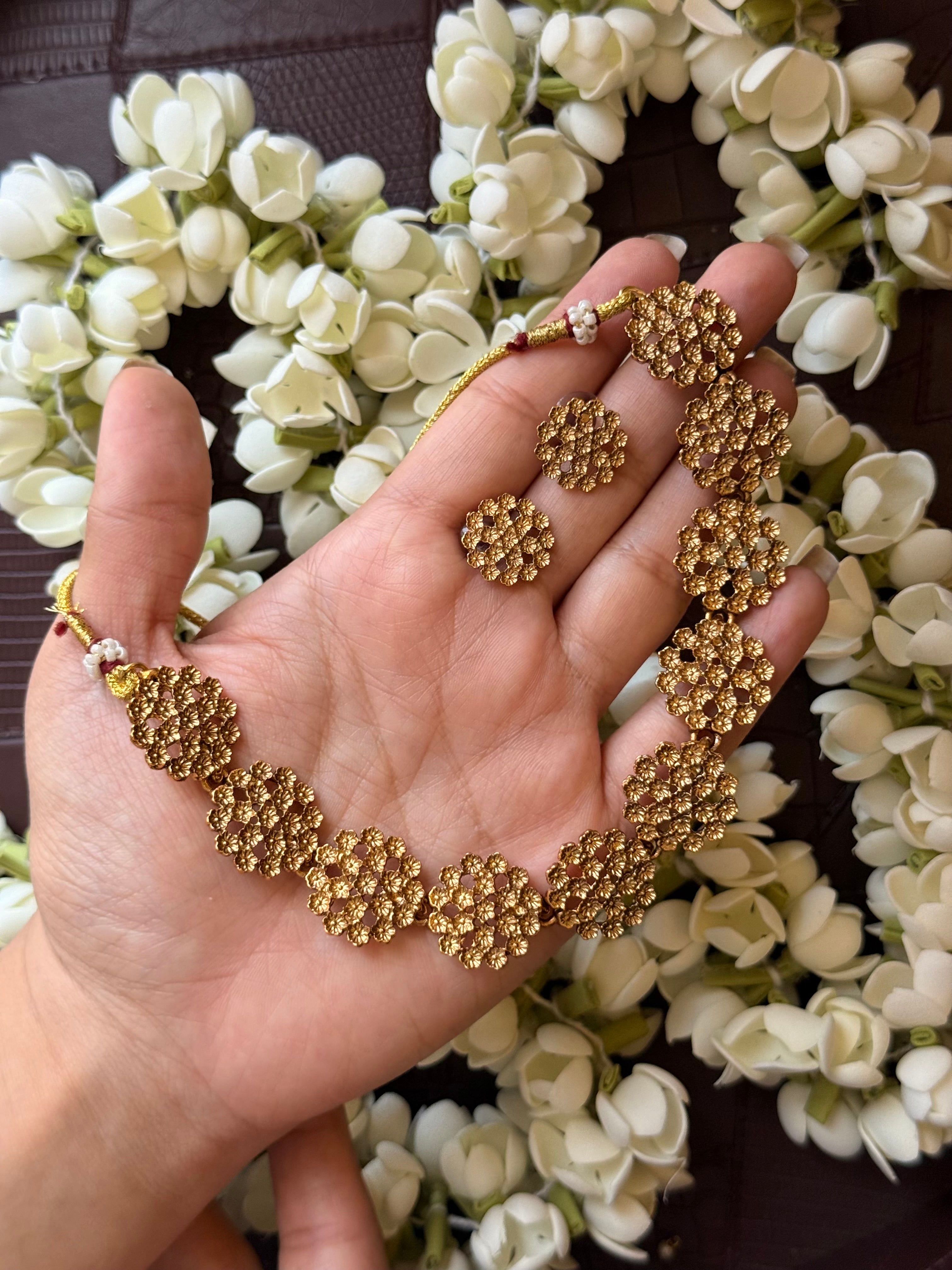Gold Simple Choker with Earrings