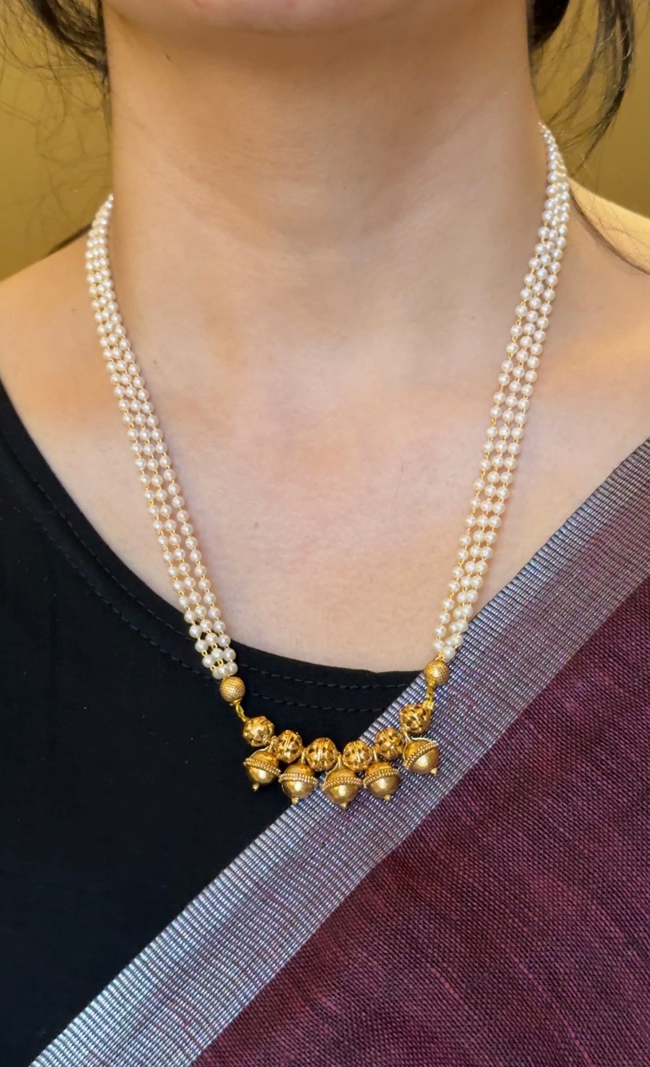 Non Idol 3 layer pearl with earrings