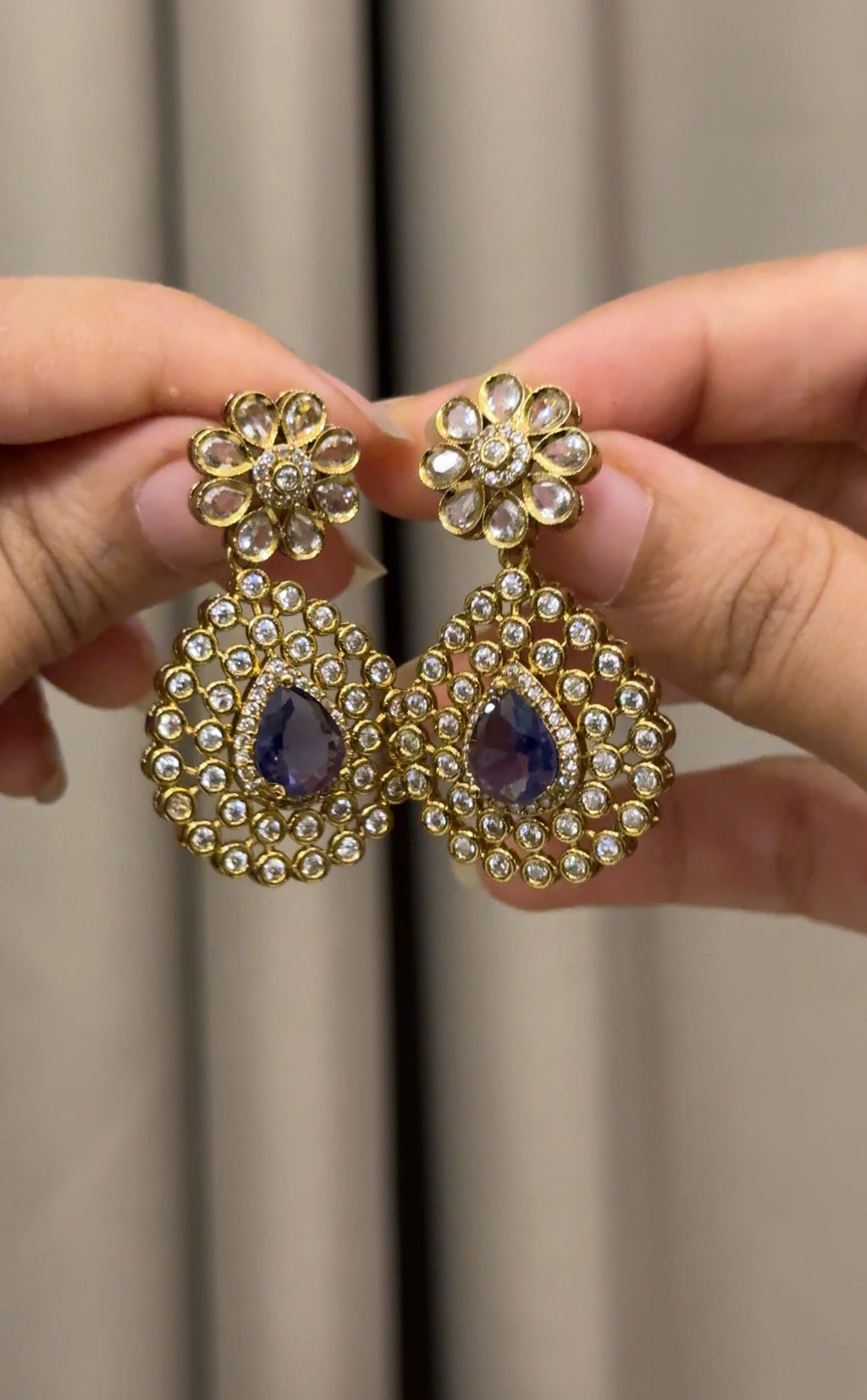 Lavender Diamond Hasli with Earrings