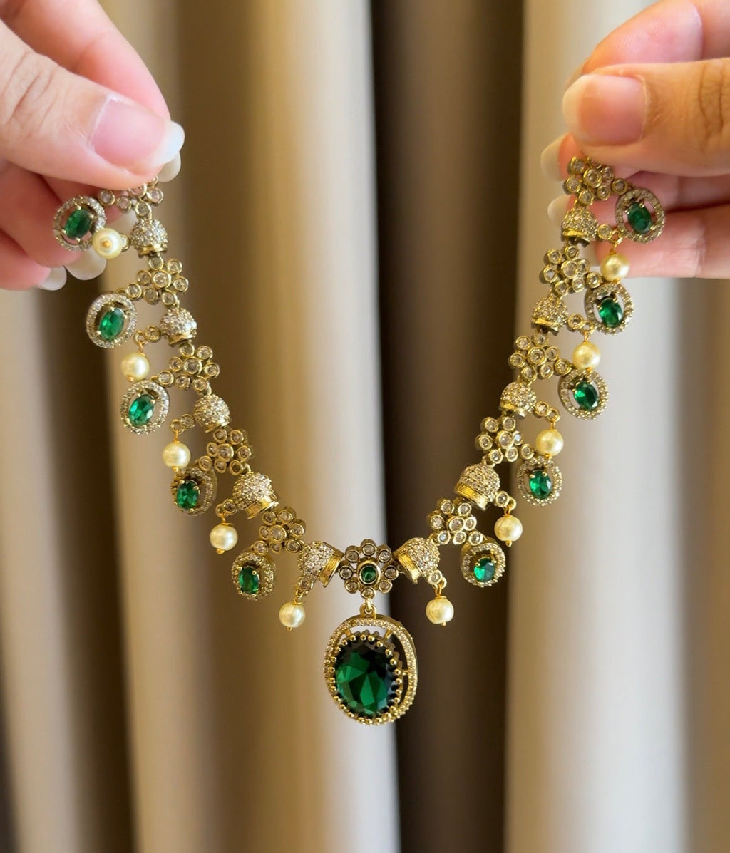 Emerald Diamond Necklace with Earrings