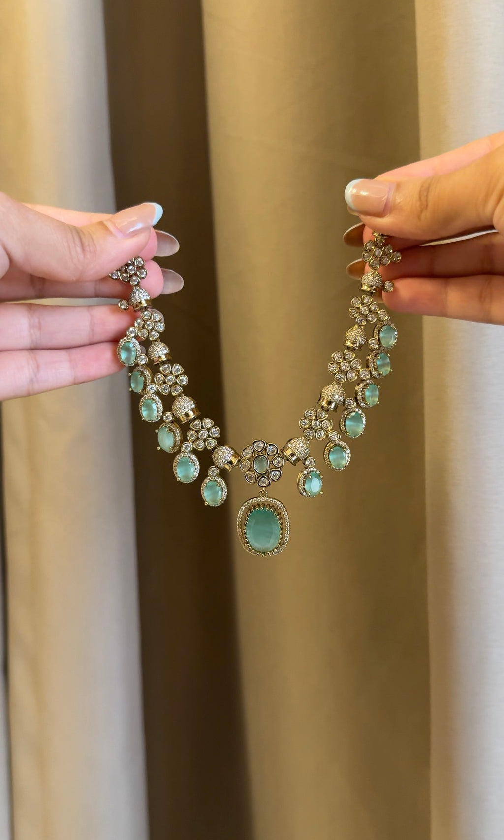 Pastel Green  Necklace with Earrings