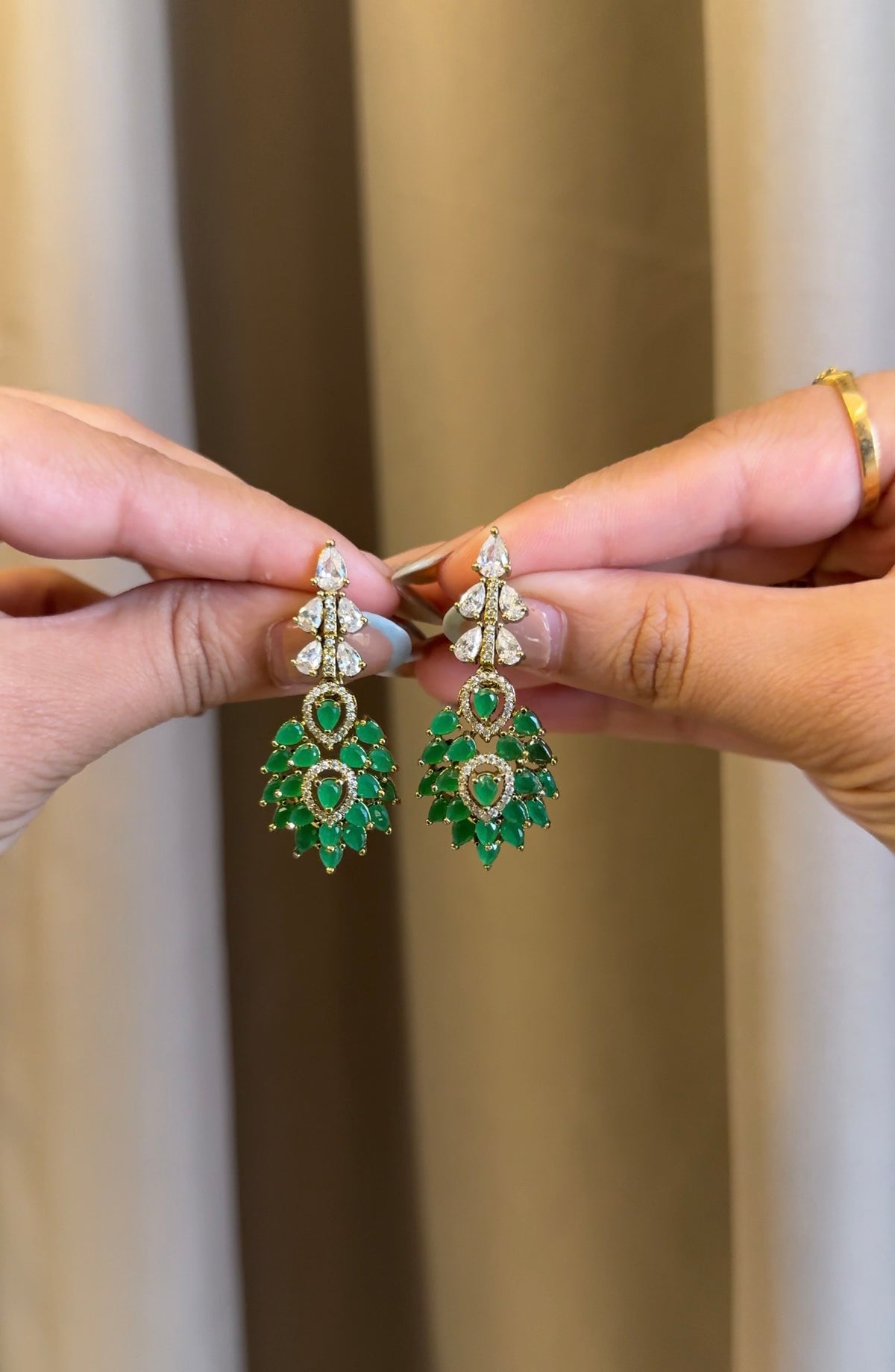 Sabyasachi Emerald Diamond  Necklace with Earrings