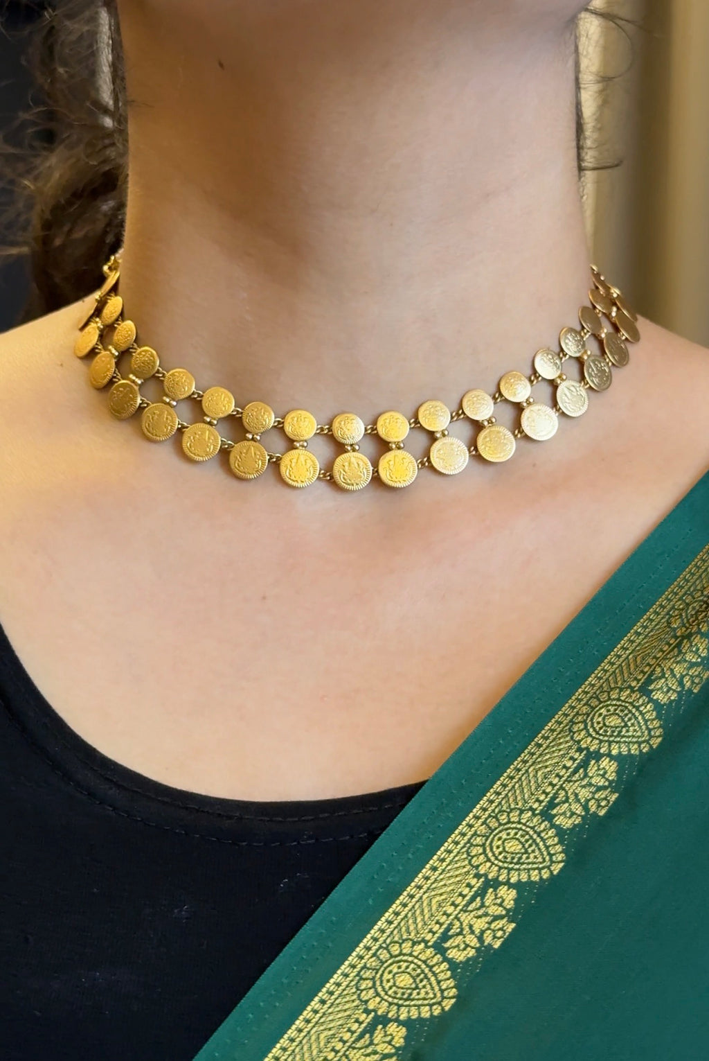 SOMPLE COIN CHOKER NECKLACE WITH EARRINGS