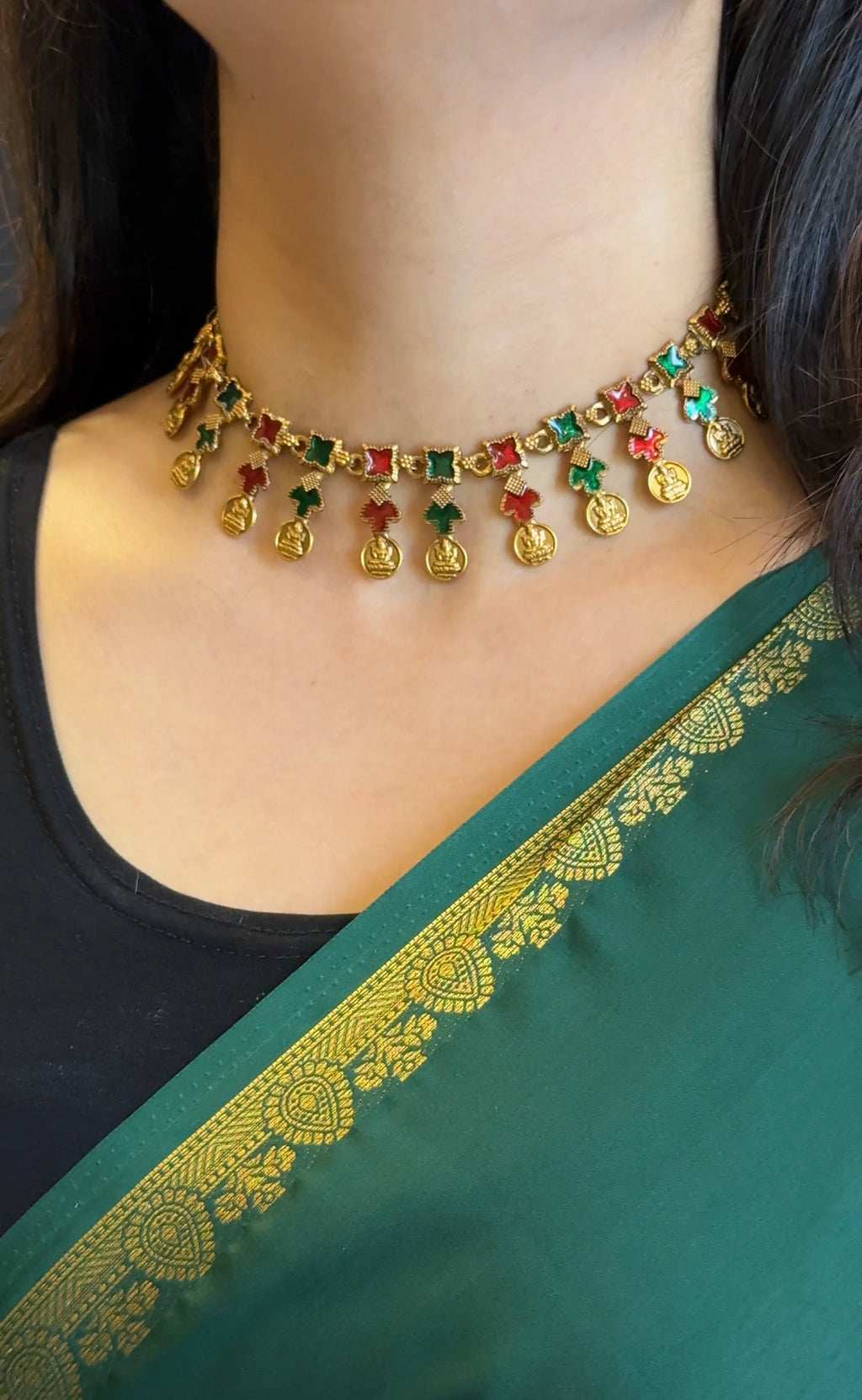 MULTI NECKLACE WITH EARRINGS