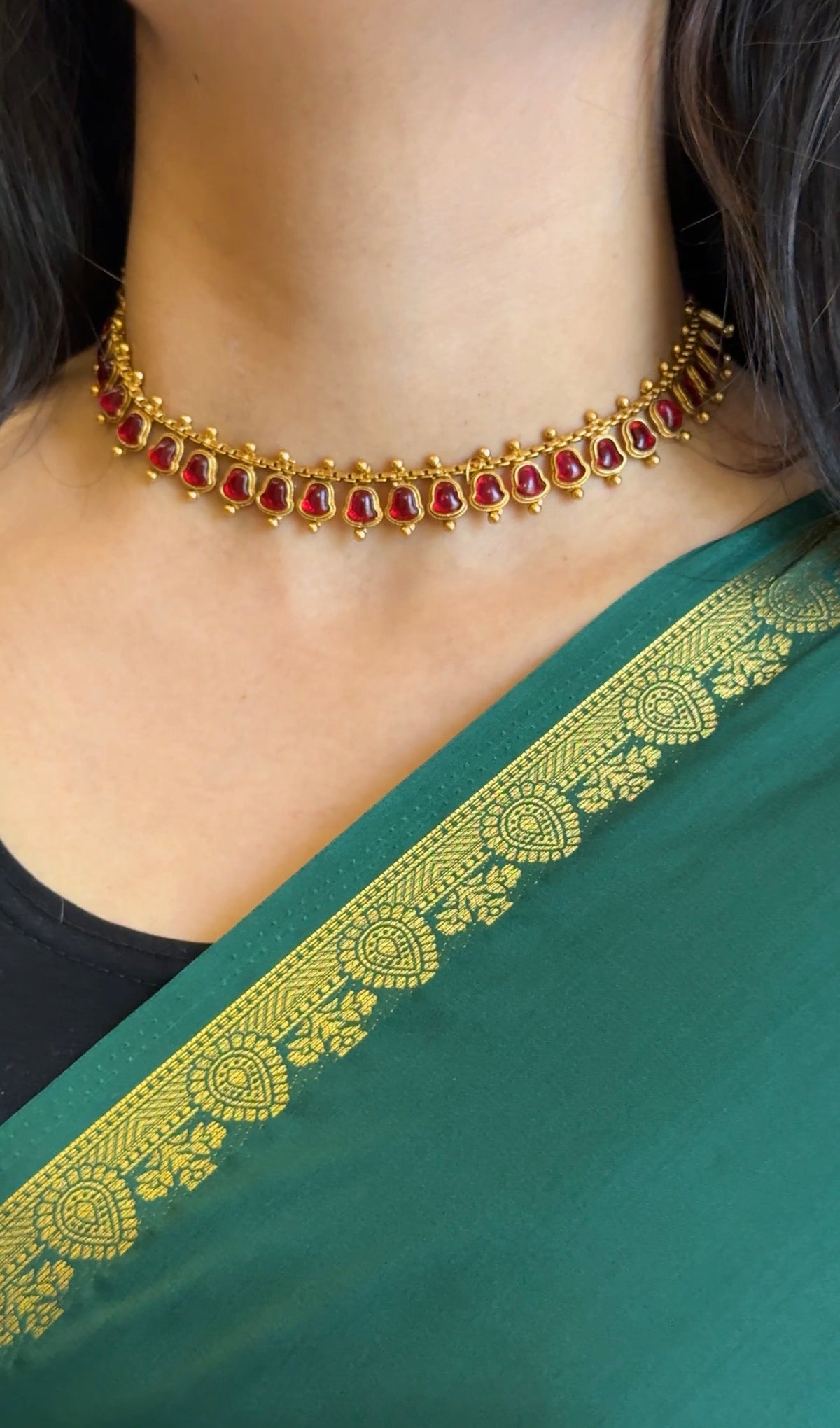 RUBY KEMP NECKLACE WITH EARRINGS