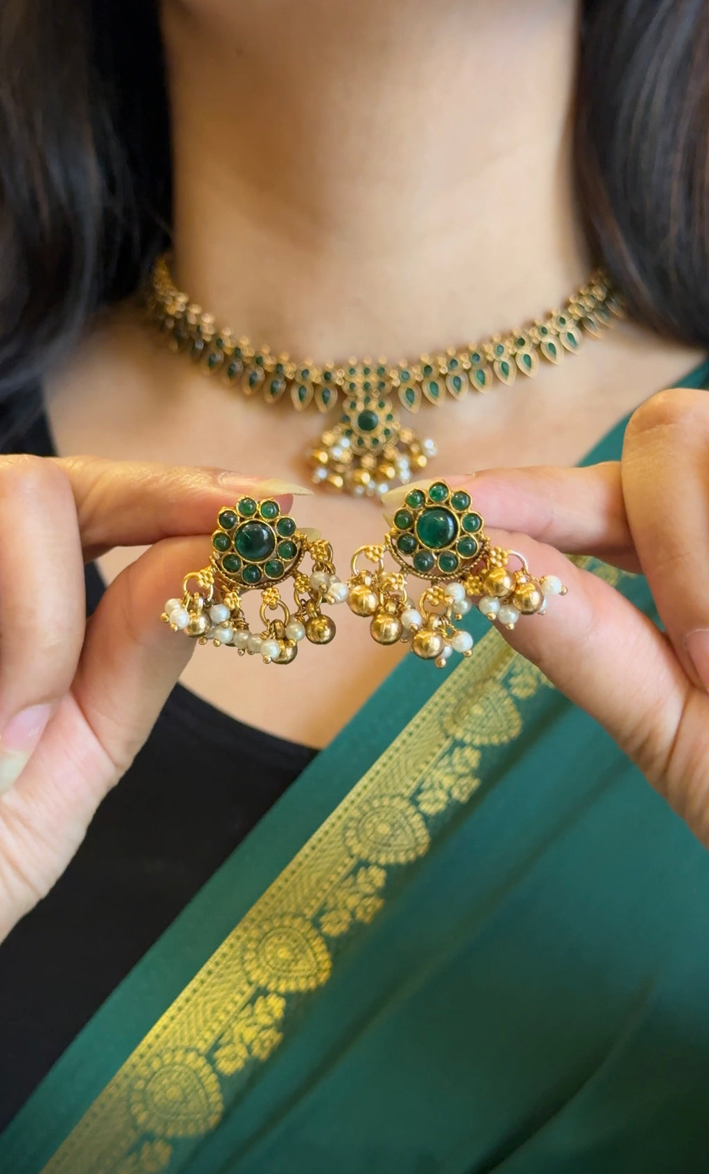 GREEN KEMP NECKLACE WITH EARRINGS