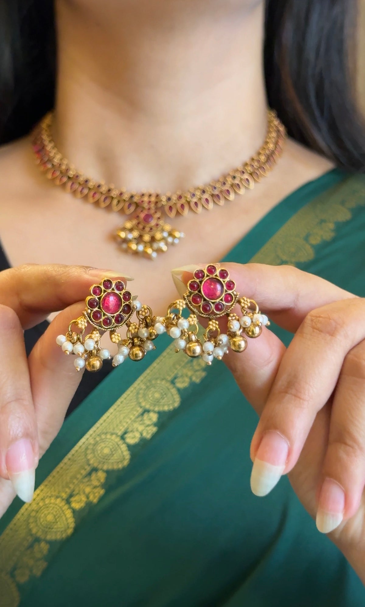 RUBY KEMP NECKLACE WITH EARRINGS