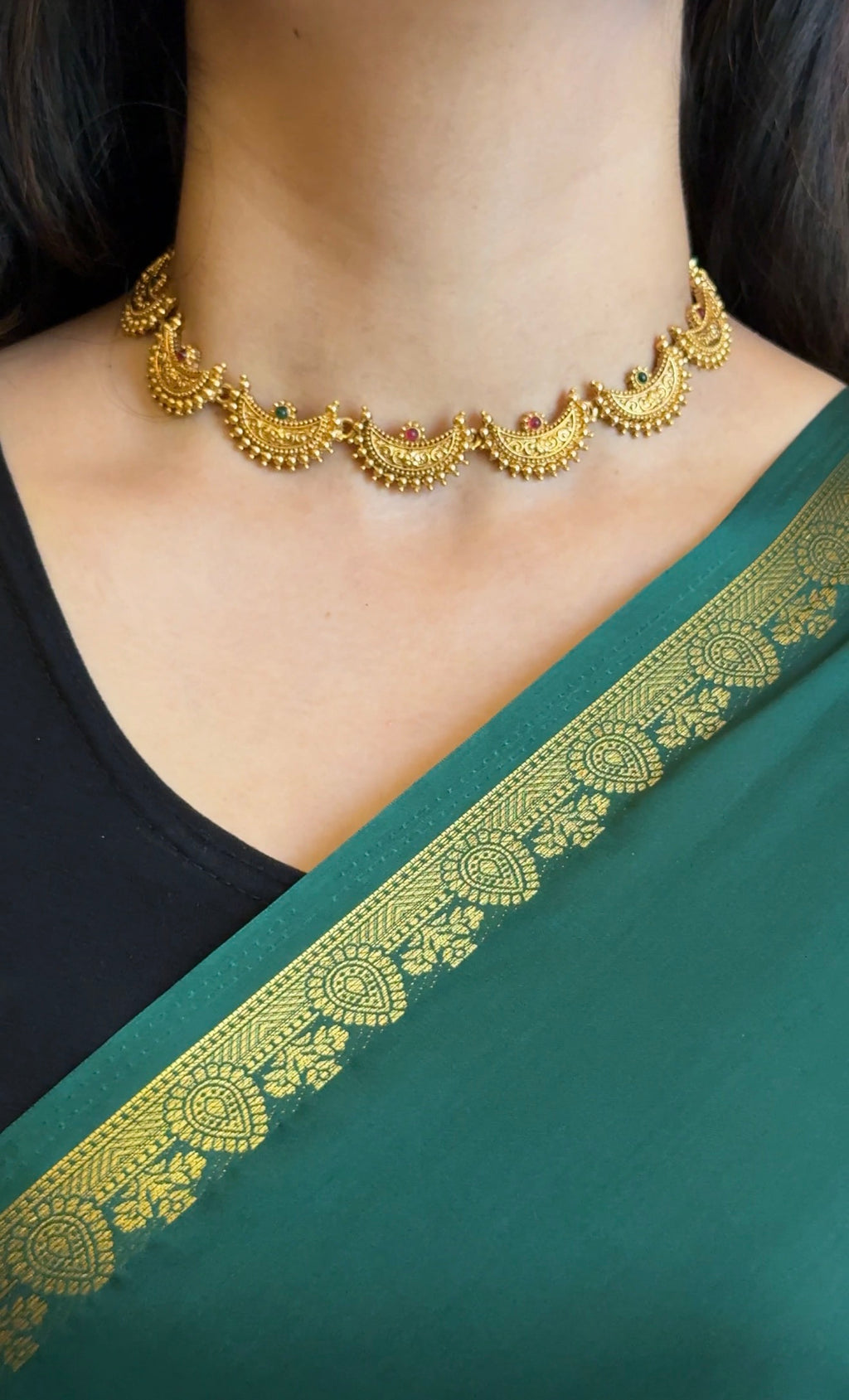 CHANDRA NECKLACE WIH EARRINGS
