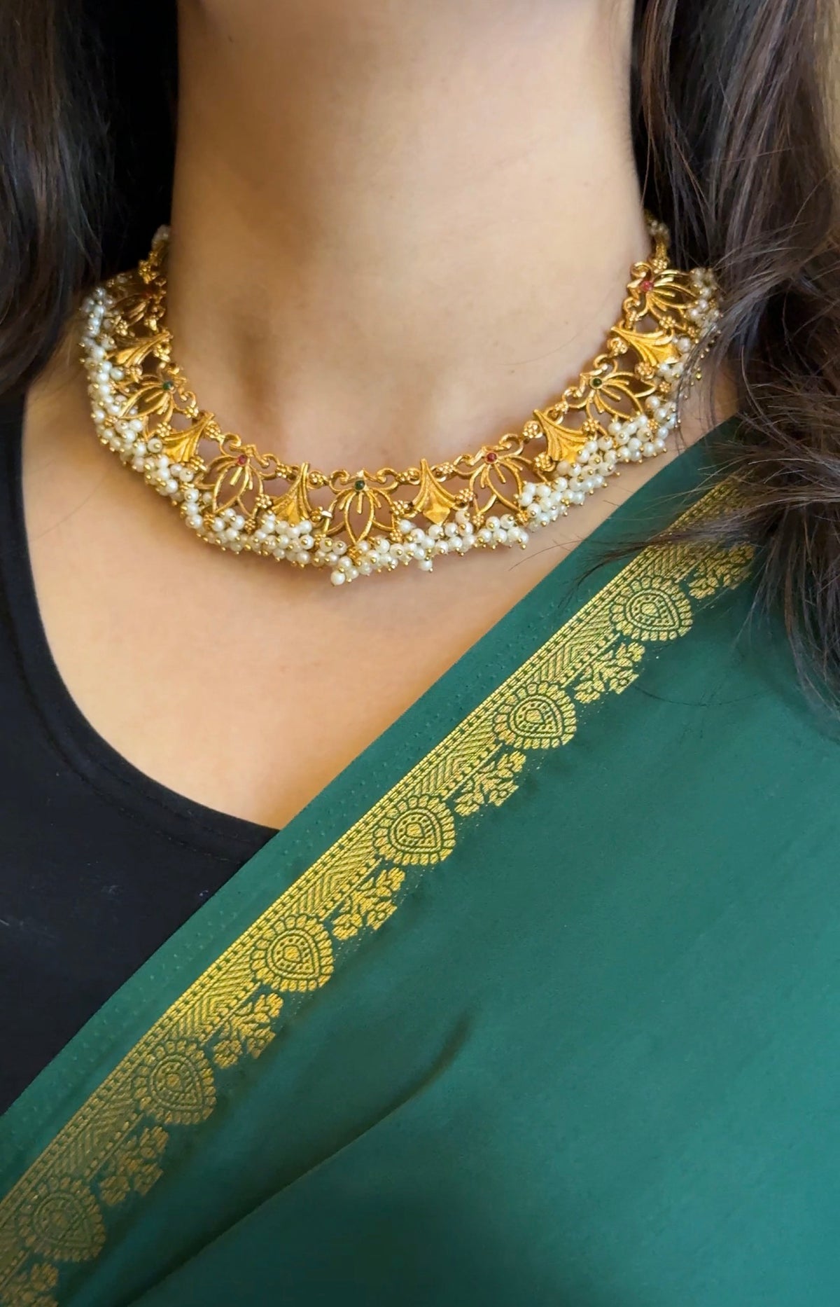PEARL NECKLACE WITH EARRINGS