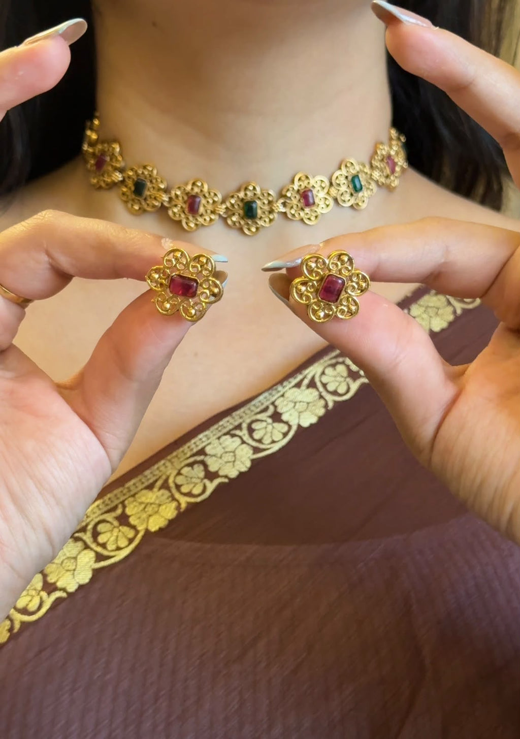 Multi floral choker with earrings