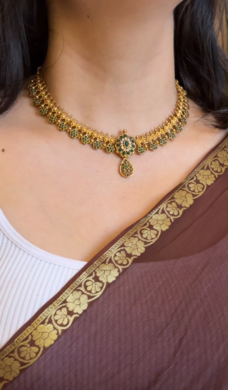 Green Non Idol Necklace with earrings
