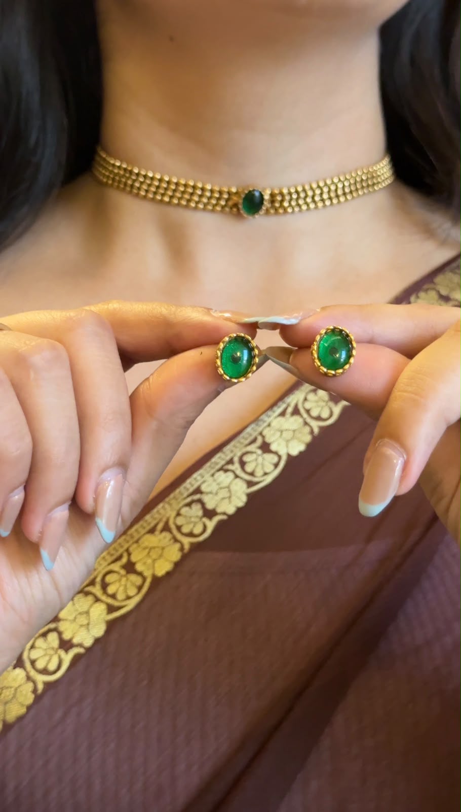 Simple Emerald Choker with Studs&nbsp;