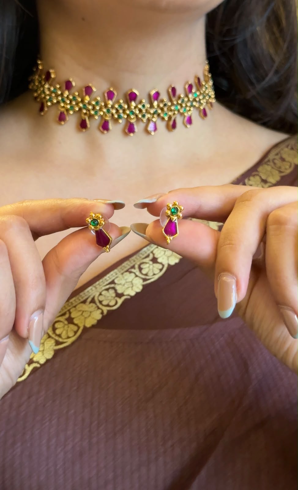 Viral Wine Palakka with Earrings